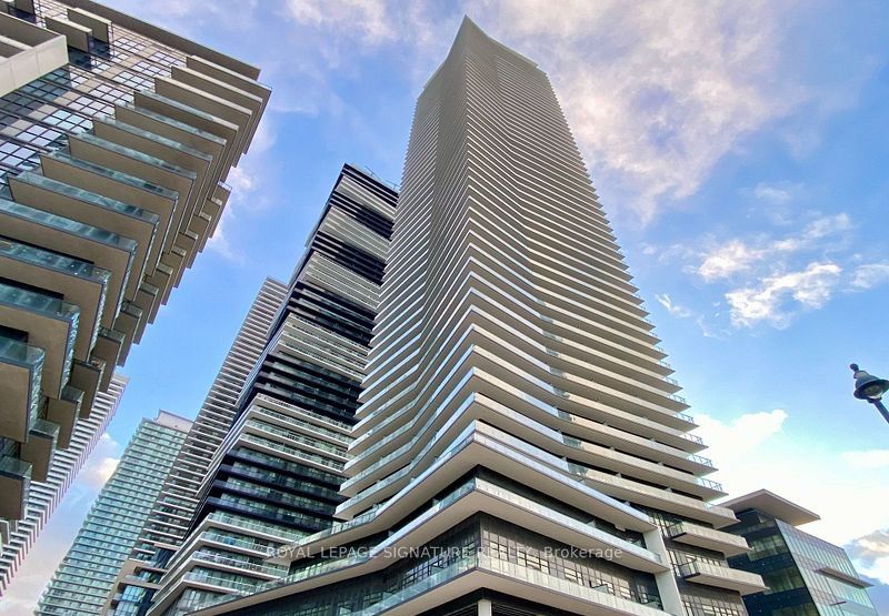38 ANNIE CRAIG Drive 705, Toronto, ON M8V 0G9