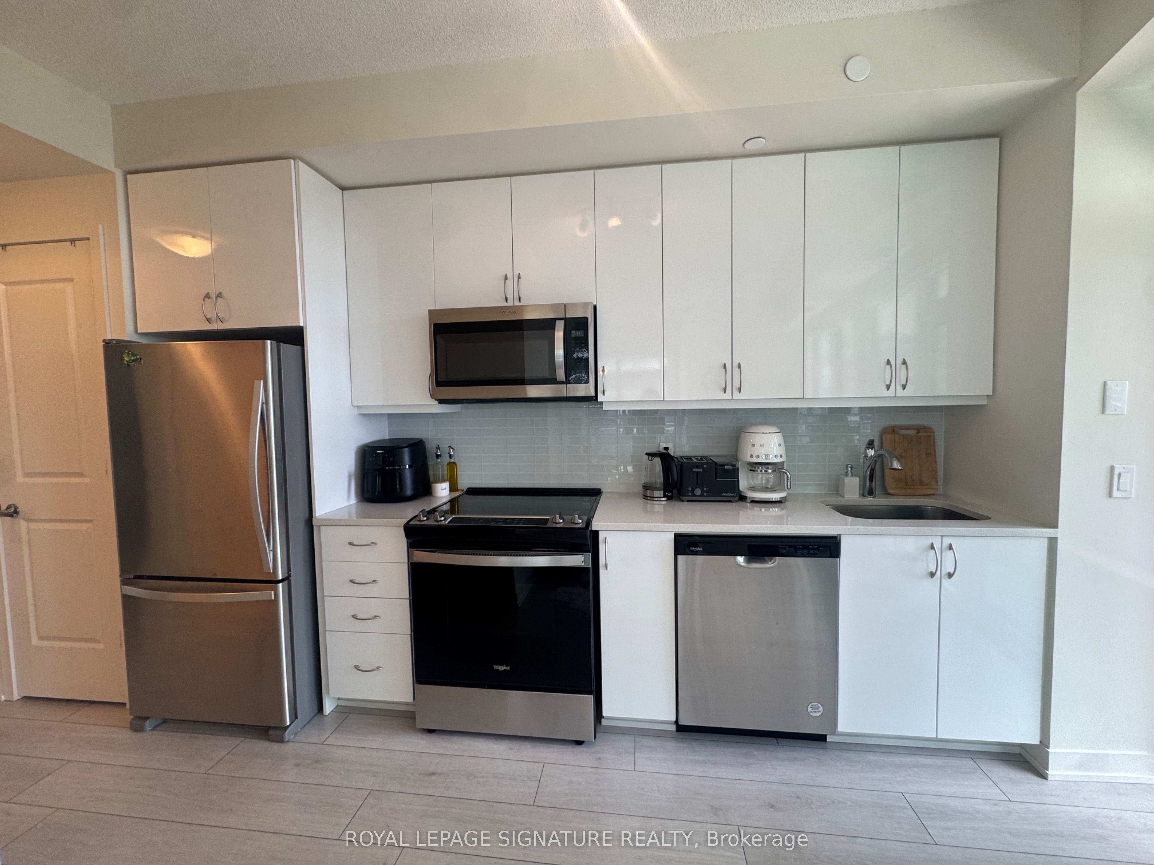 38 ANNIE CRAIG Drive 705, Toronto, ON M8V 0G9 photo 3