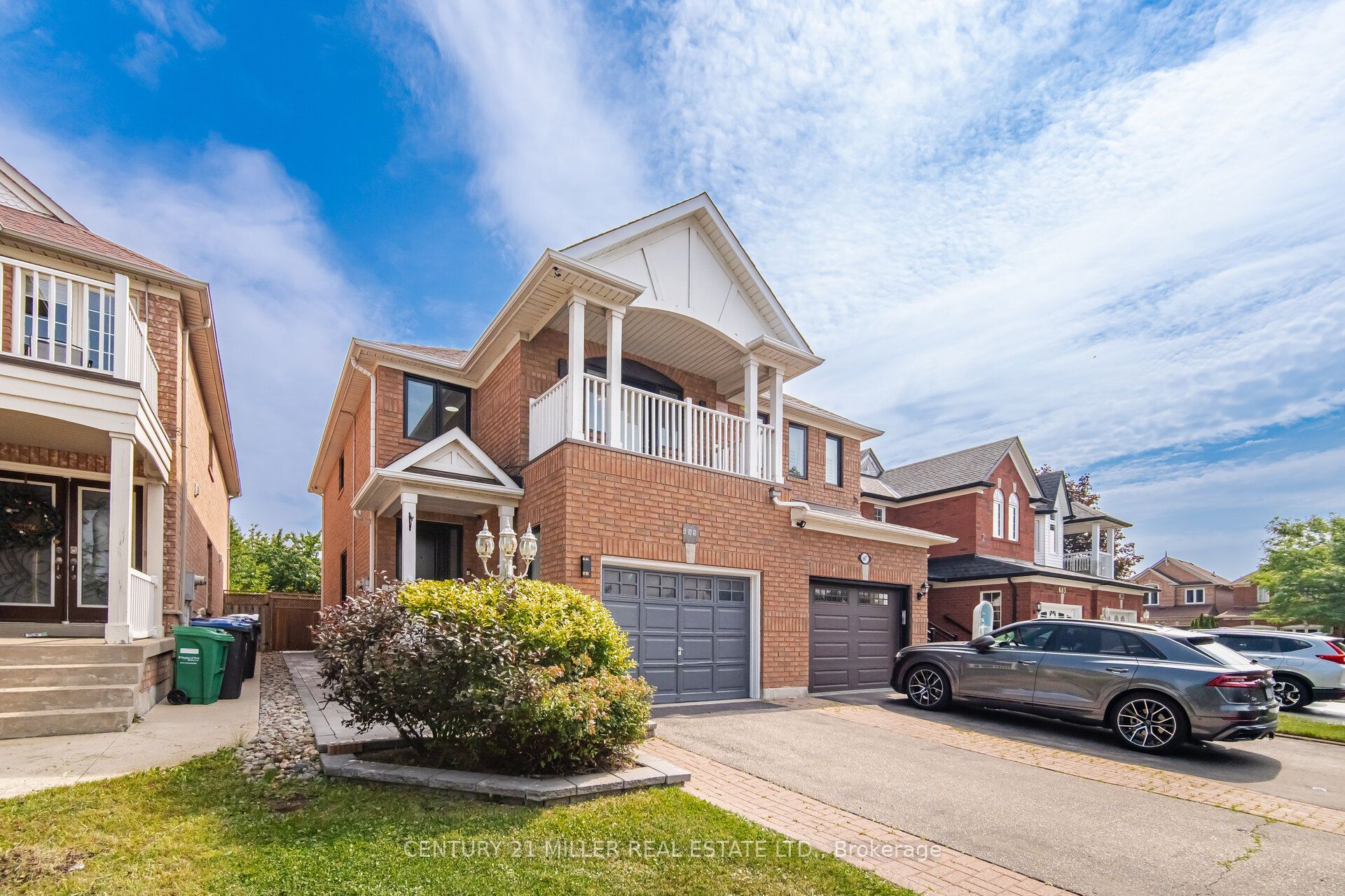 689 Macbeth Heights, Mississauga, ON L5W 1E5 photo 3
