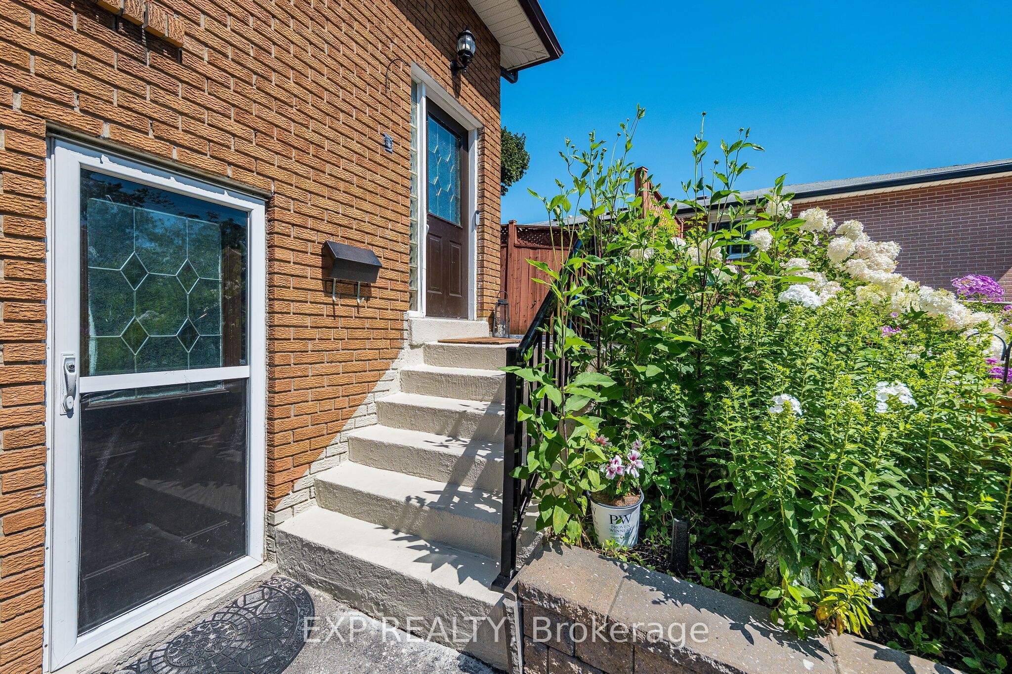 1288 Playford Road, Mississauga, ON L5J 3V7 photo 4