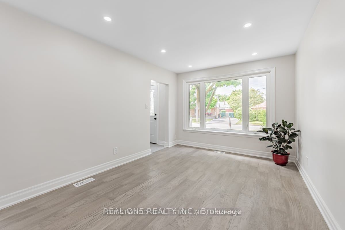 27 Snaresbrook Drive, Toronto, ON M9W 2N5 photo 5