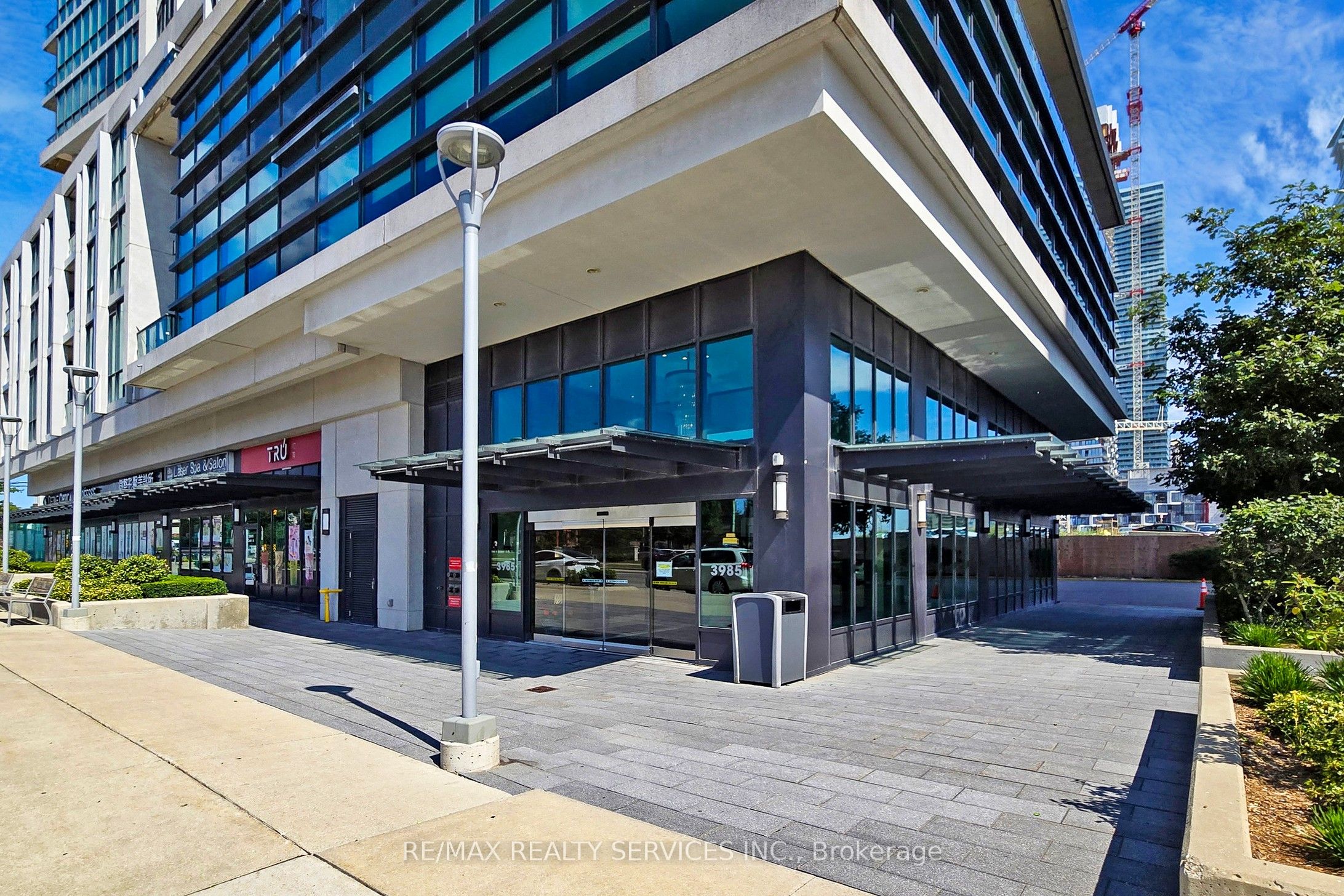3985 Grand Park Drive 1511, Mississauga, ON L5B 0H8 photo 2