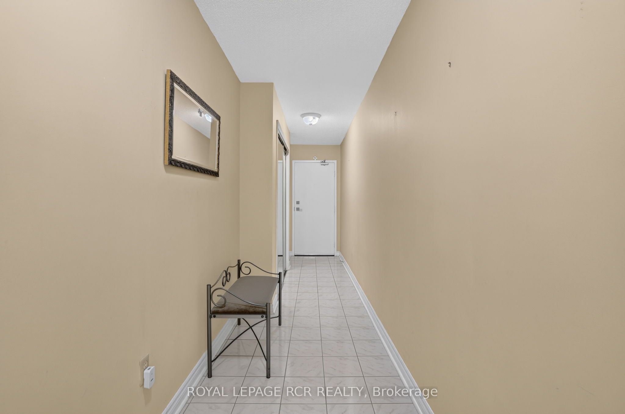 3650 Kaneff Crescent 303, Mississauga, ON L5A 4A1 photo 3