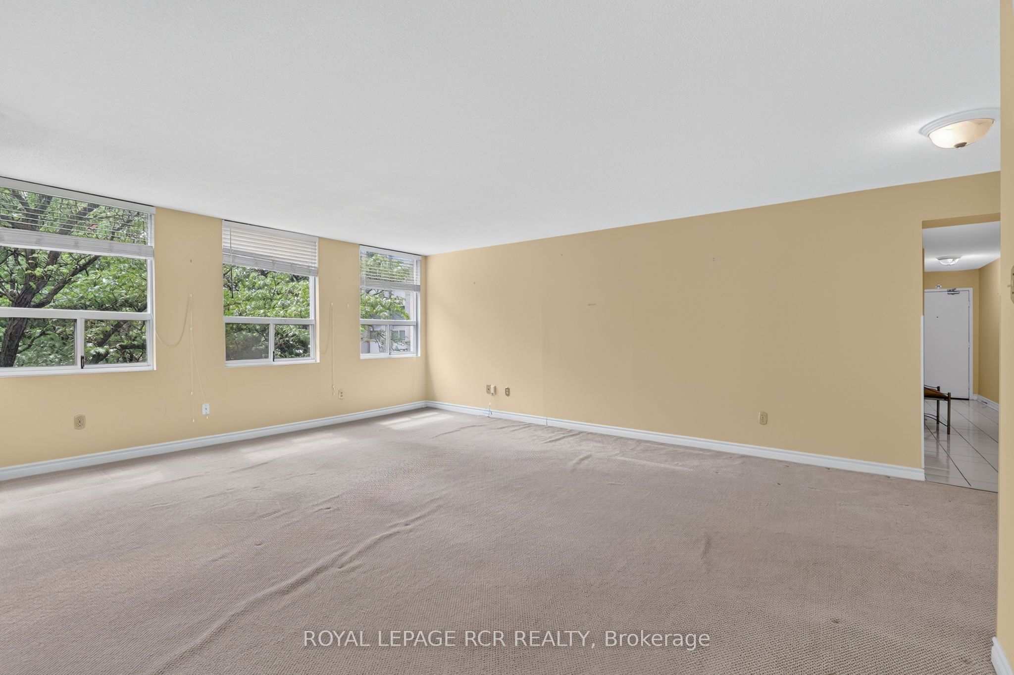 3650 Kaneff Crescent 303, Mississauga, ON L5A 4A1 photo 5