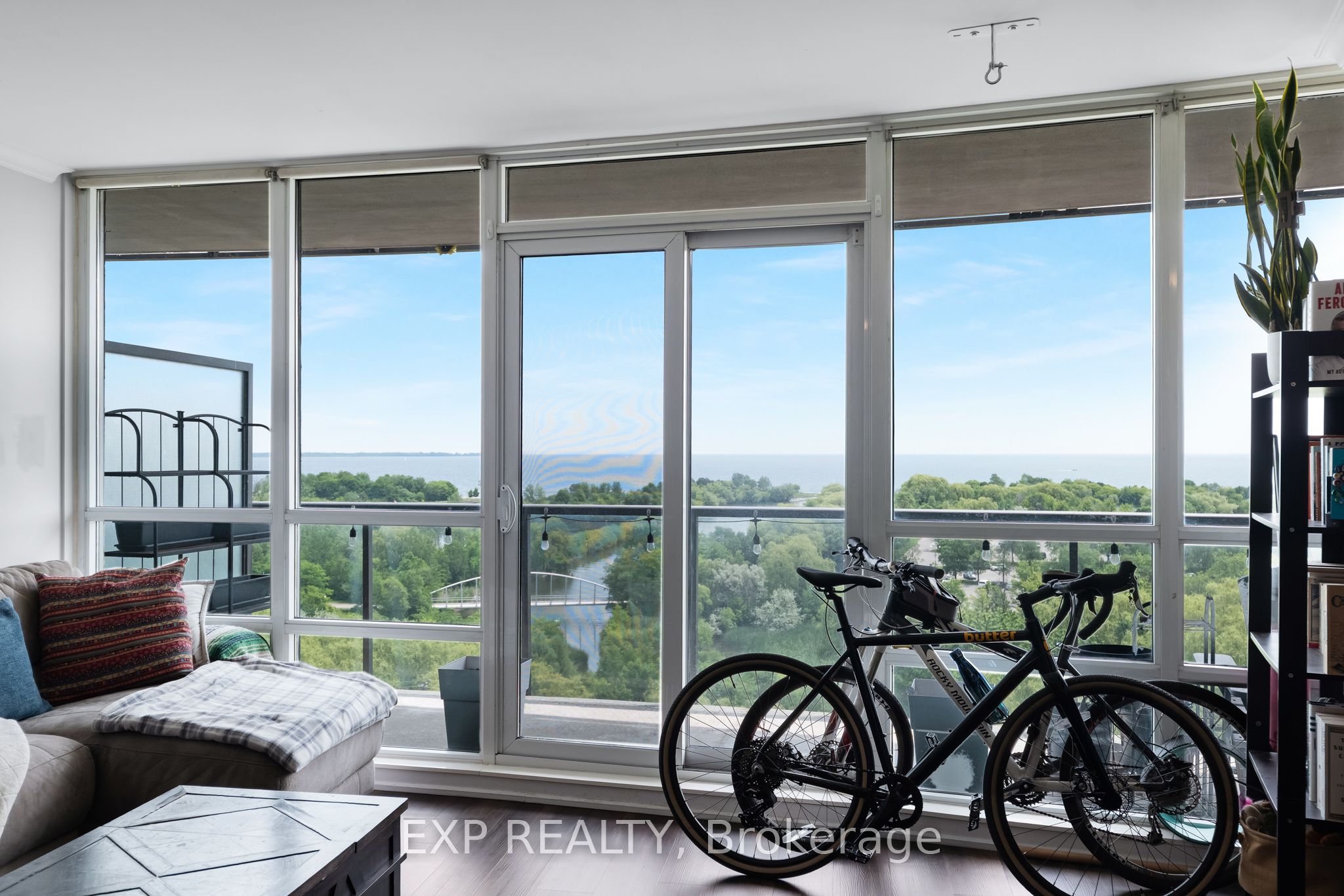 2230 Lake Shore Boulevard W 808, Toronto, ON M8V 0B2 photo 4