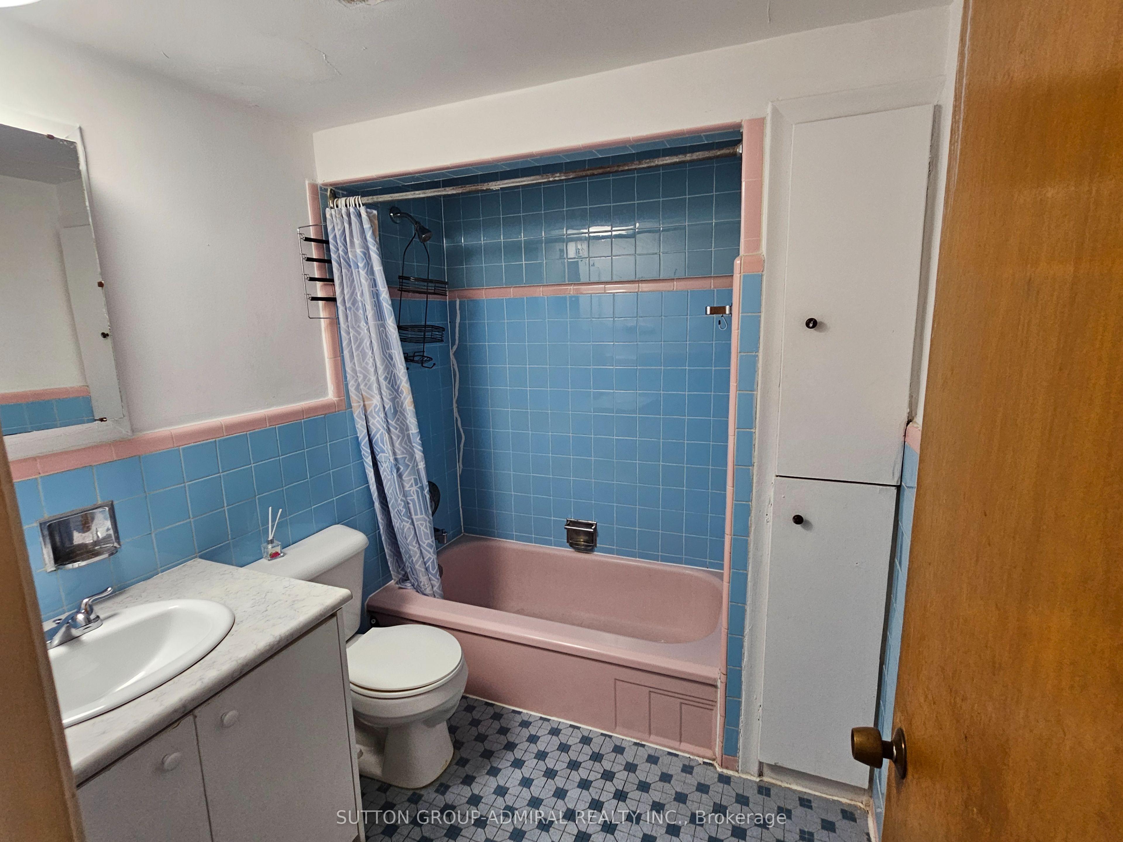 7 Elway Court, Toronto, ON M6B 2N7 photo 5