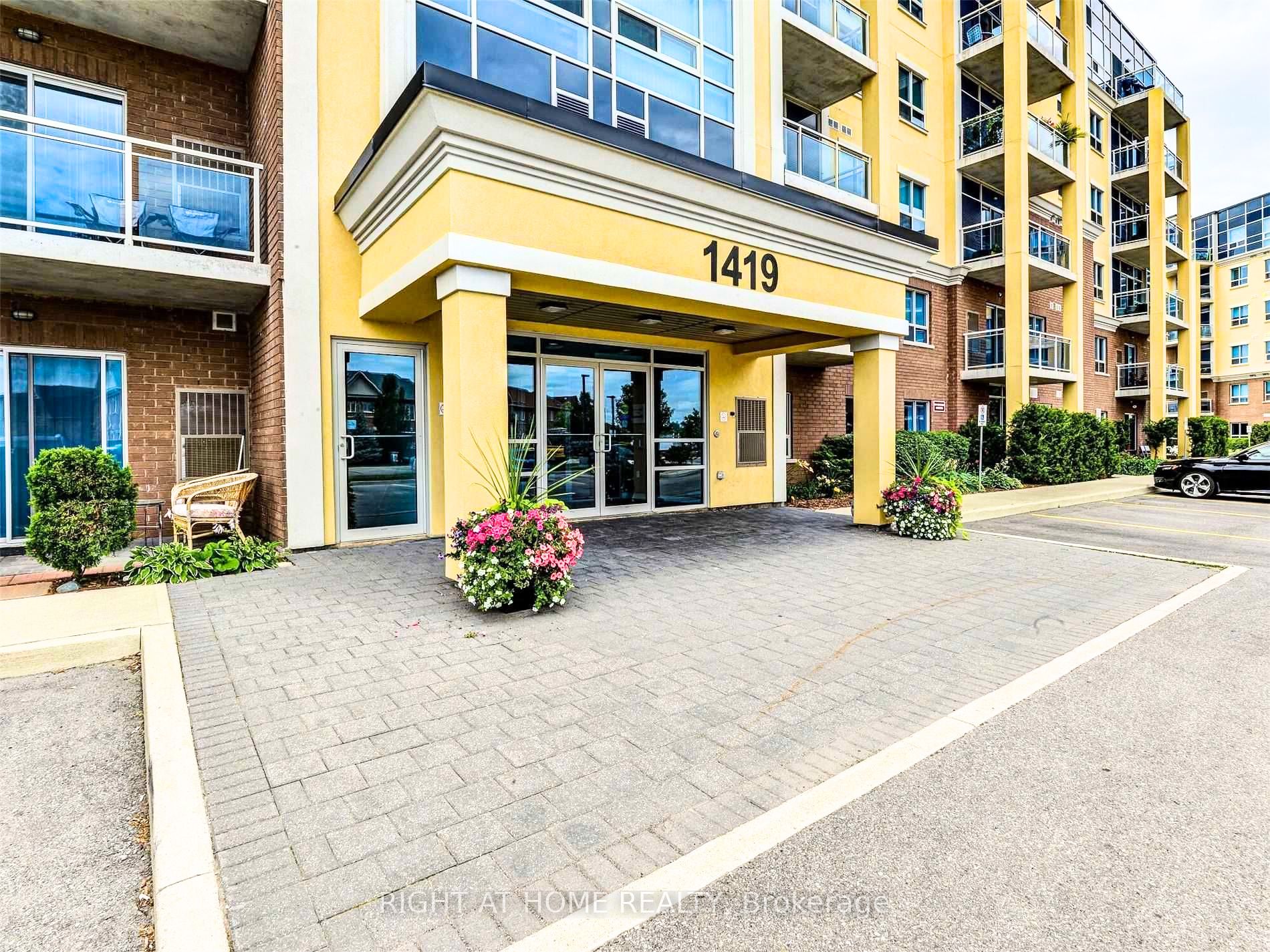 1419 Costigan Road 308, Milton, ON L9T 2L4 photo 3