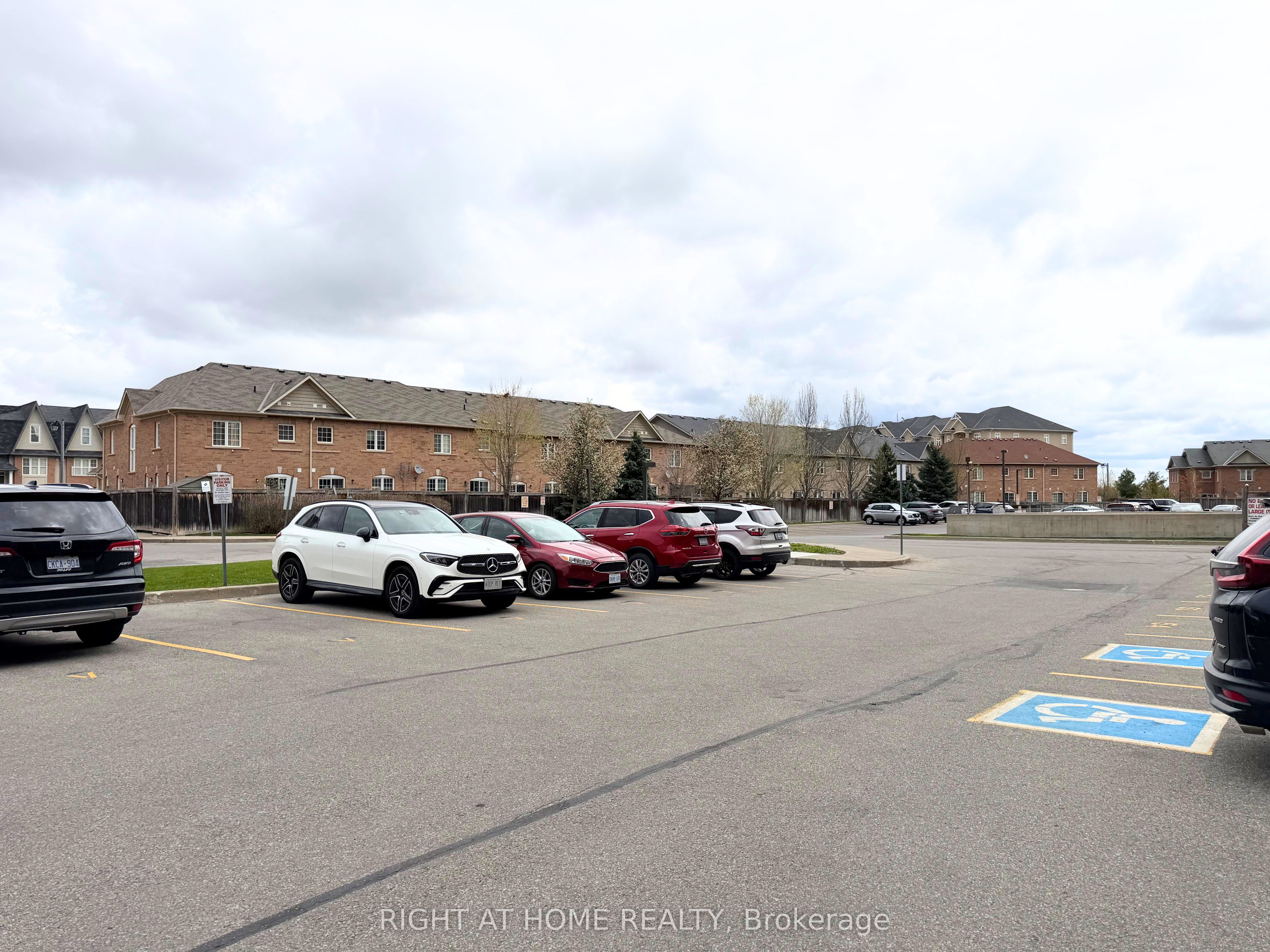 1419 Costigan Road 308, Milton, ON L9T 2L4 photo 4