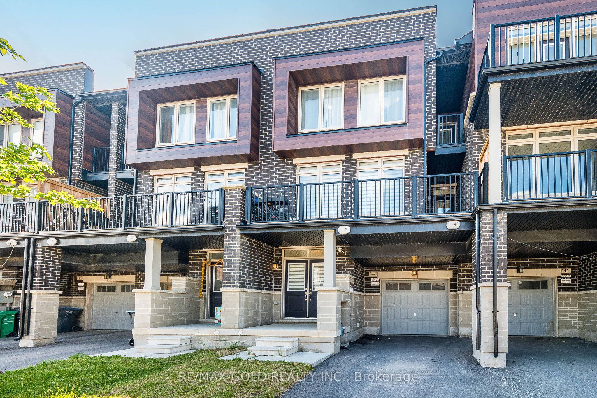 44 Donald Ficht Crescent, Brampton, ON L7A 5H6