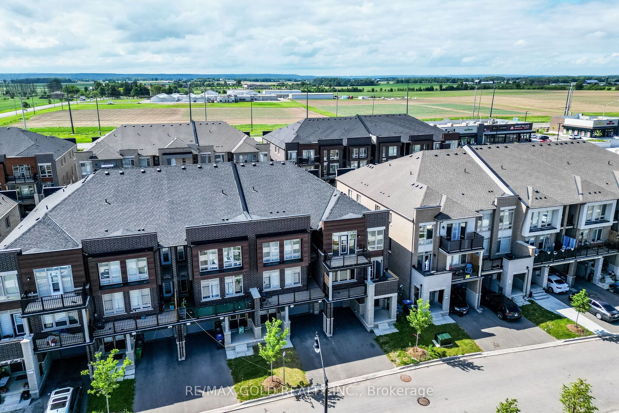 44 Donald Ficht Crescent, Brampton, ON L7A 5H6 photo 4