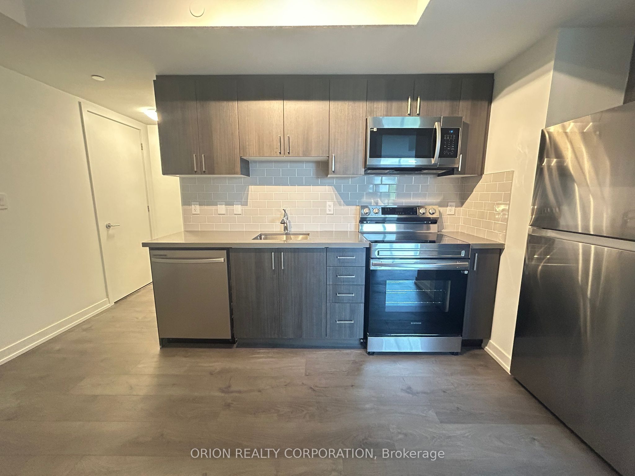 556 Marlee Avenue 427, Toronto, ON M6B 0B1 photo 2