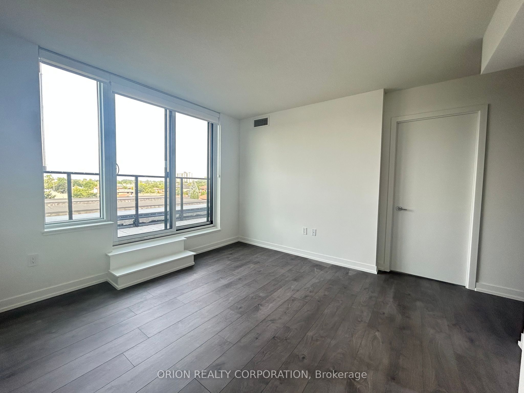 556 Marlee Avenue 427, Toronto, ON M6B 0B1 photo 5