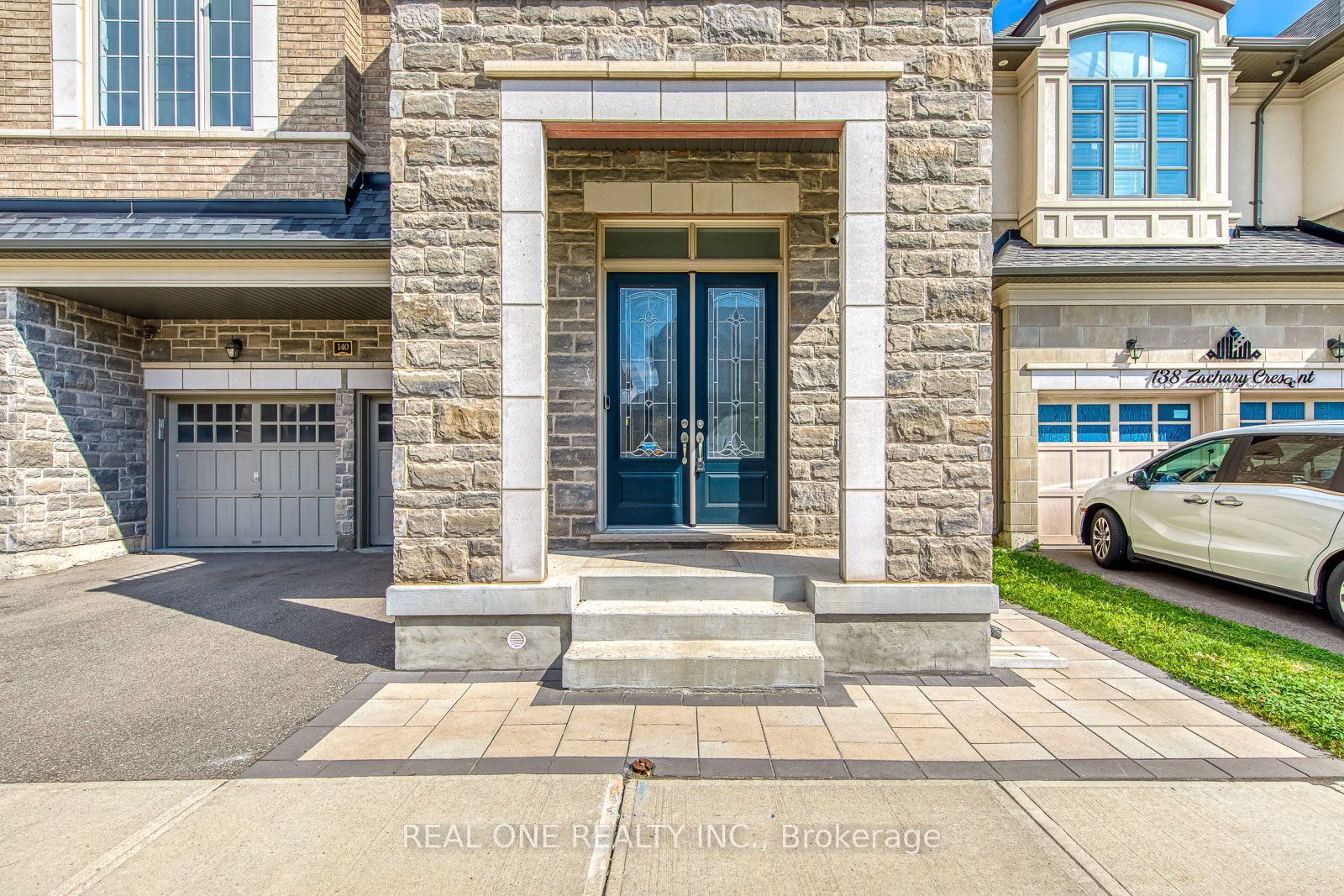 140 Zachary Crescent, Oakville, ON L6H 0W1 photo 3