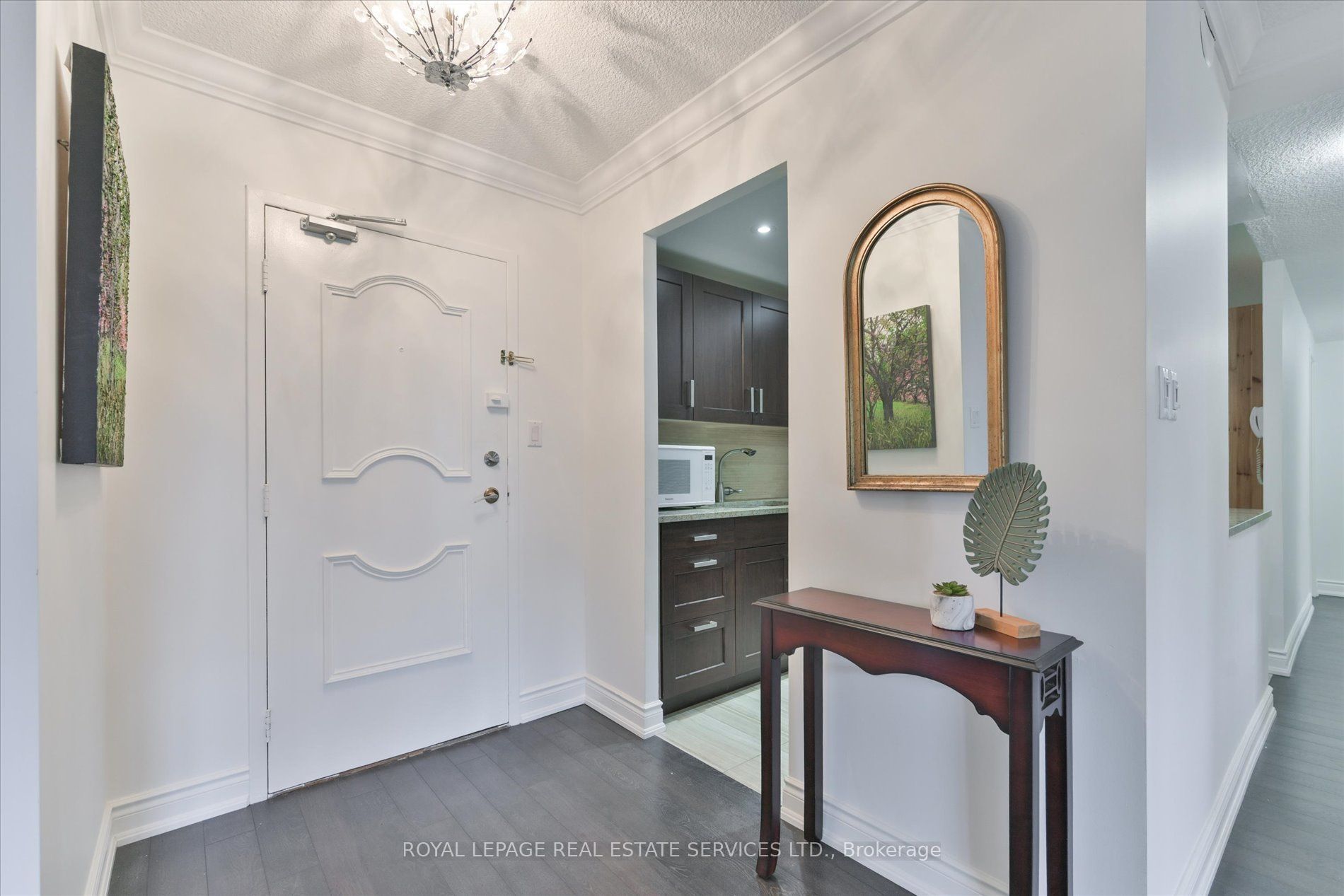 812 Burnhamthorpe Road 309, Toronto, ON M9C 4W1 photo 5