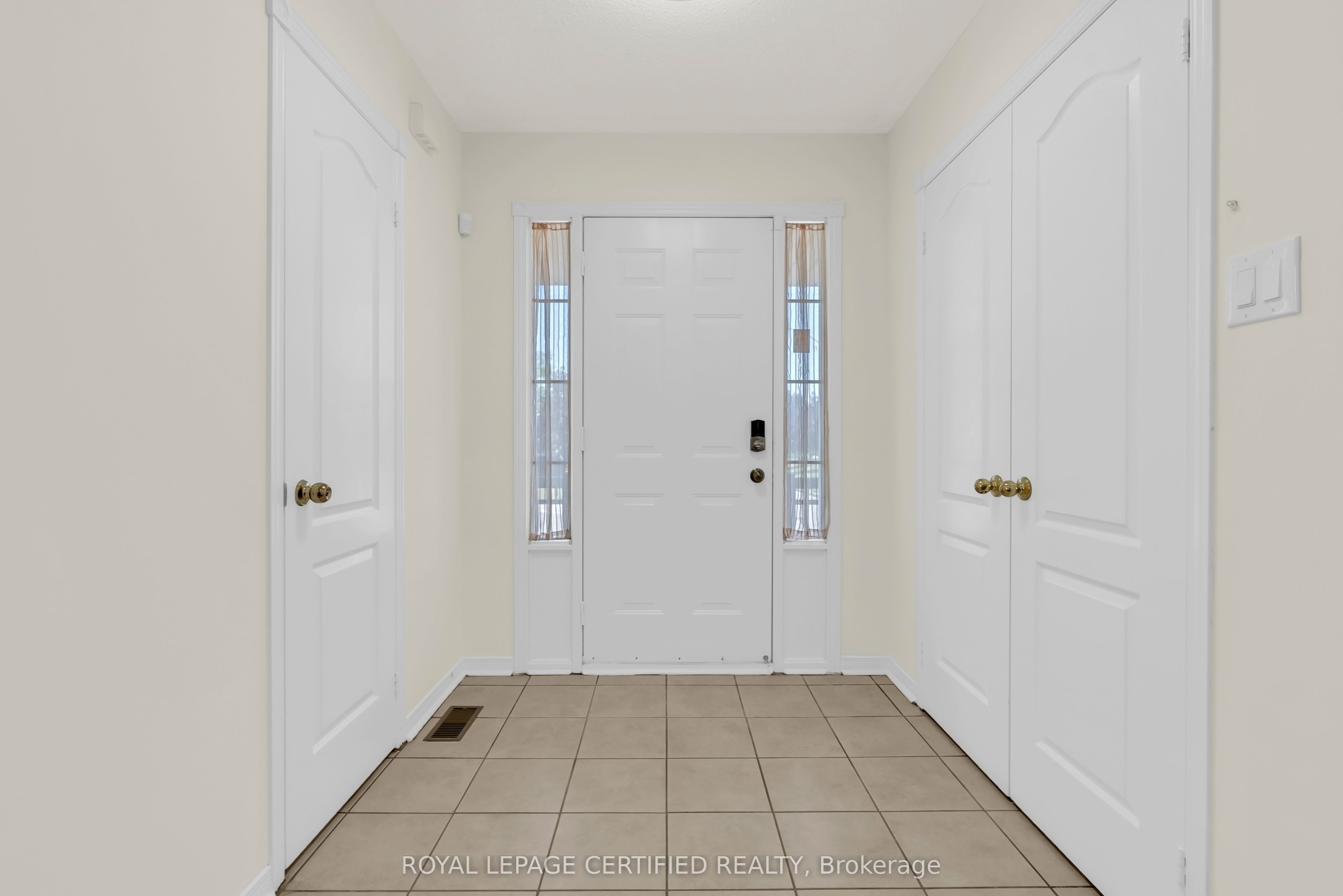 13 Heartleaf Crescent, Brampton, ON L7A 2B9 photo 4