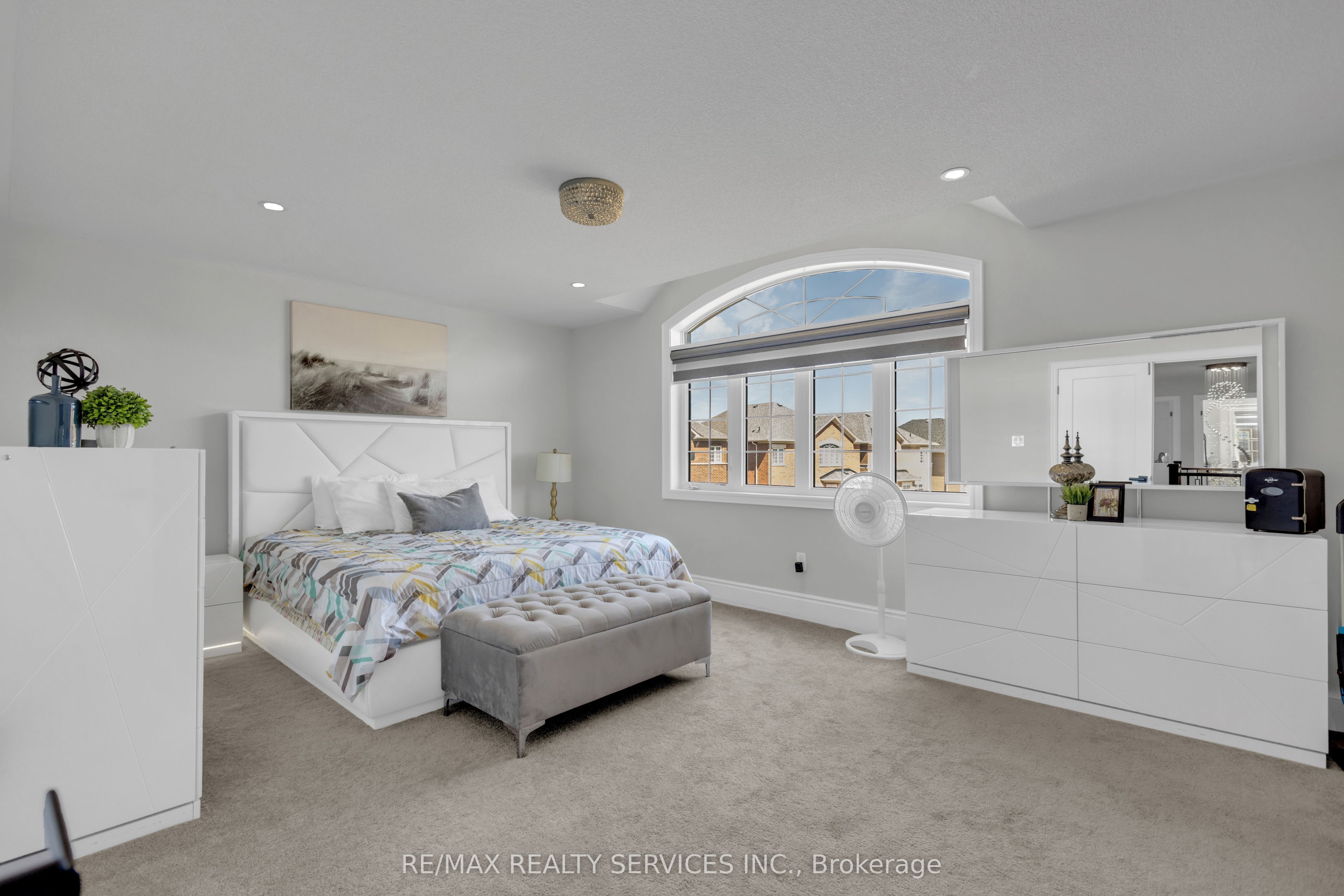 40 Rosewell Crescent, Halton Hills, ON L7G 0N3 photo 4