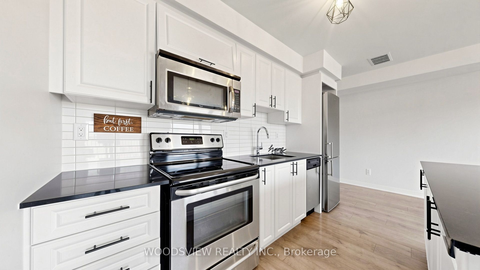185 William Duncan Road 9, Toronto, ON M3K 0B7 photo 4
