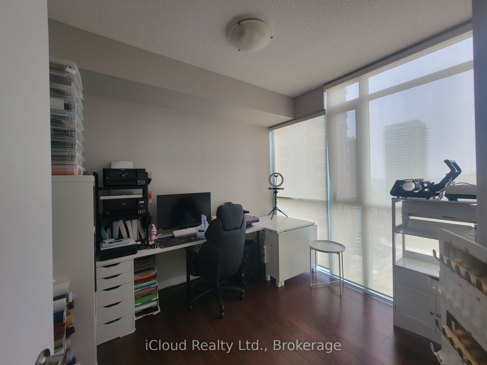 4070 Confederation Parkway 2409, Mississauga, ON L5B 0E9