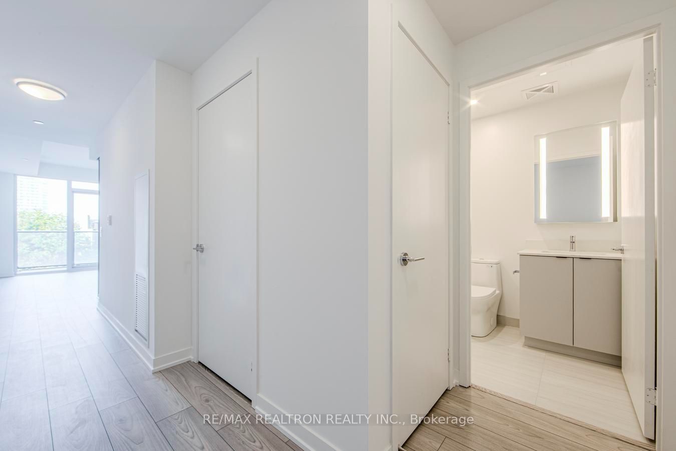 285 Dufferin Street 303, Toronto, ON M6K 1Z7 photo 5