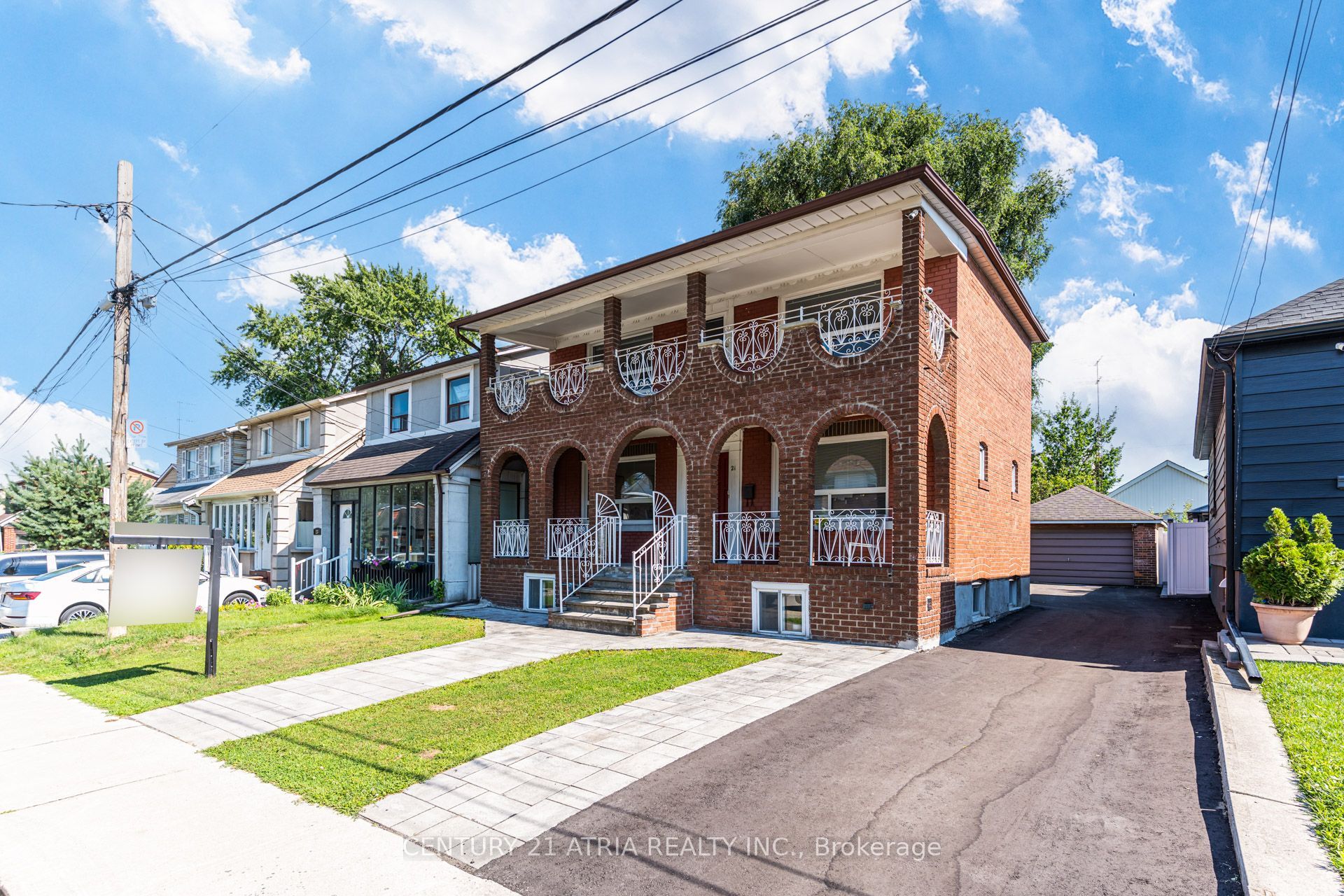 21 Mahoney Avenue, Toronto, ON M6M 2H5