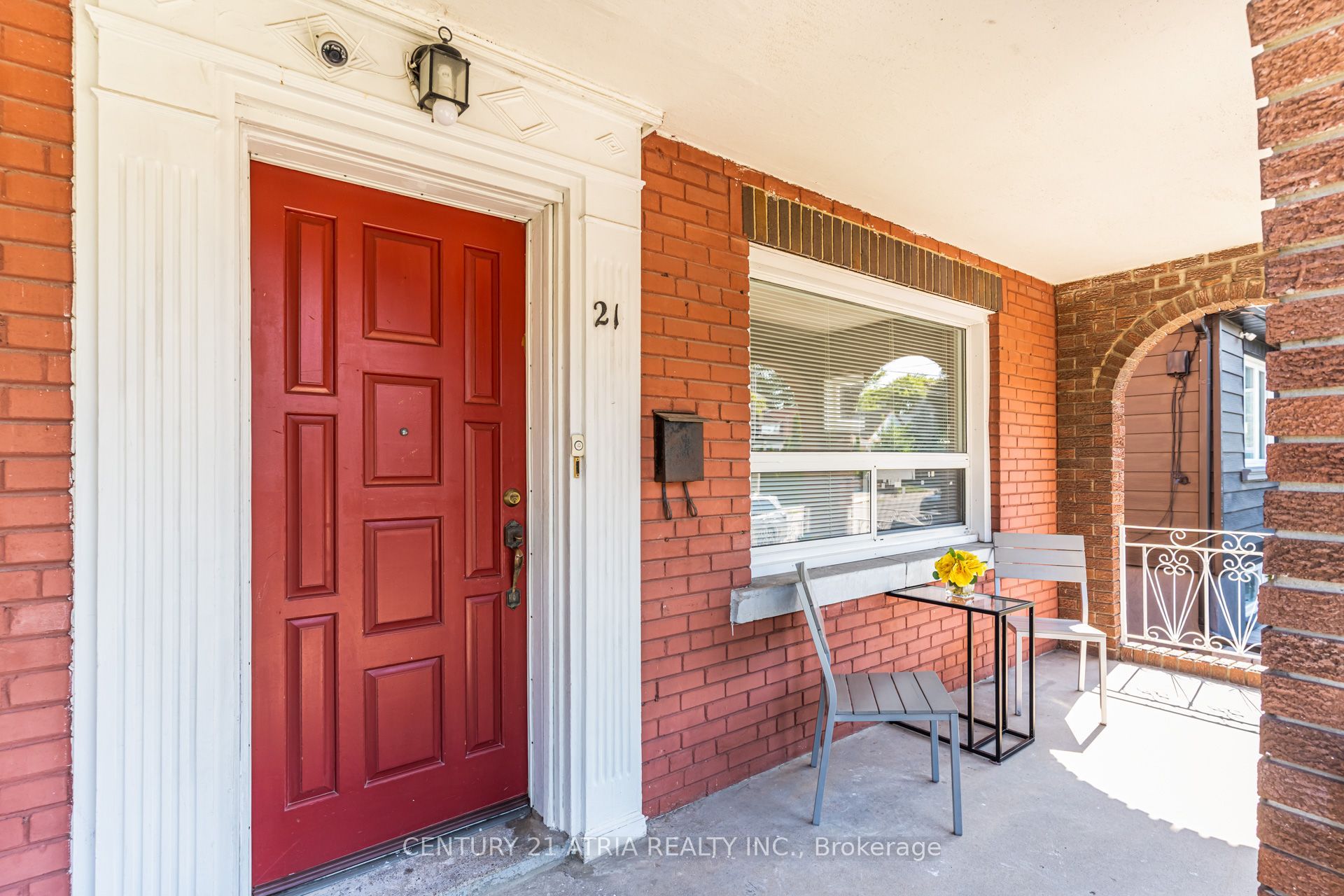 21 Mahoney Avenue, Toronto, ON M6M 2H5 photo 2