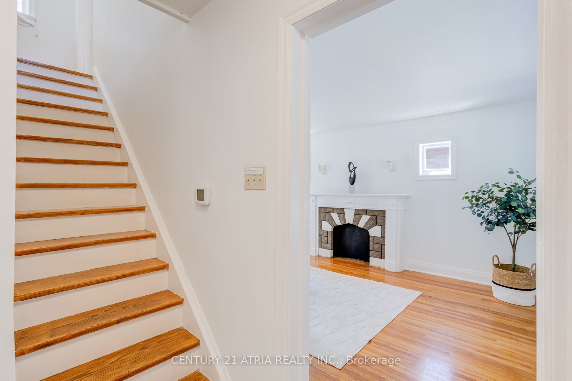 21 Mahoney Avenue, Toronto, ON M6M 2H5 photo 5