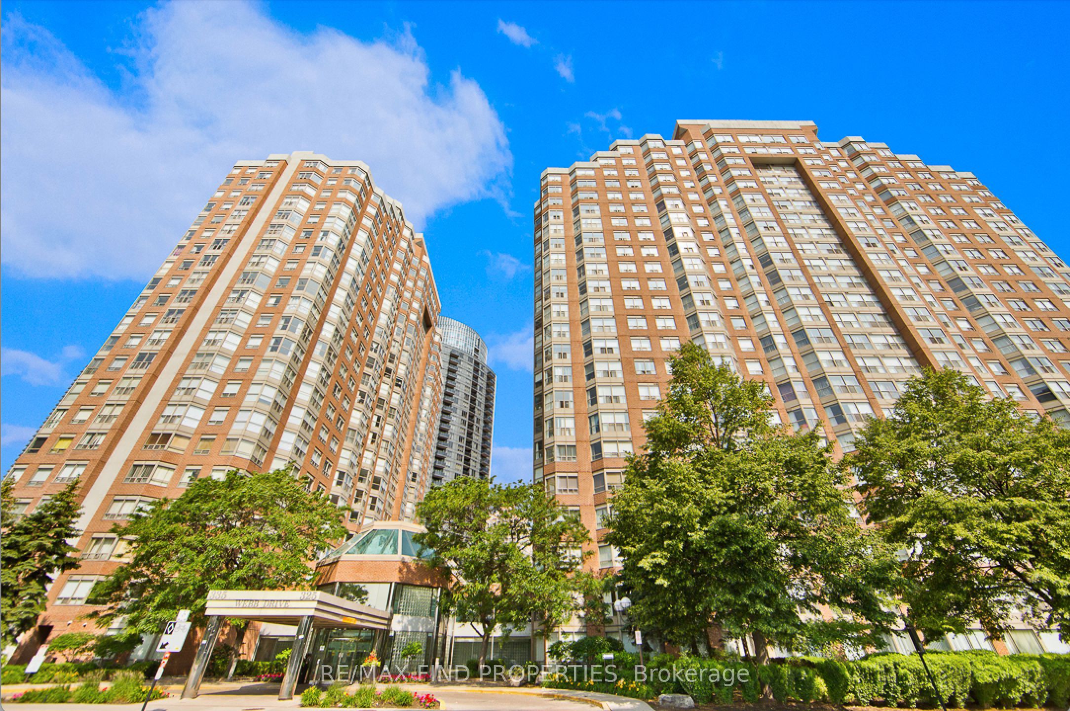 335 Webb Drive 1907, Mississauga, ON L5B 4A1