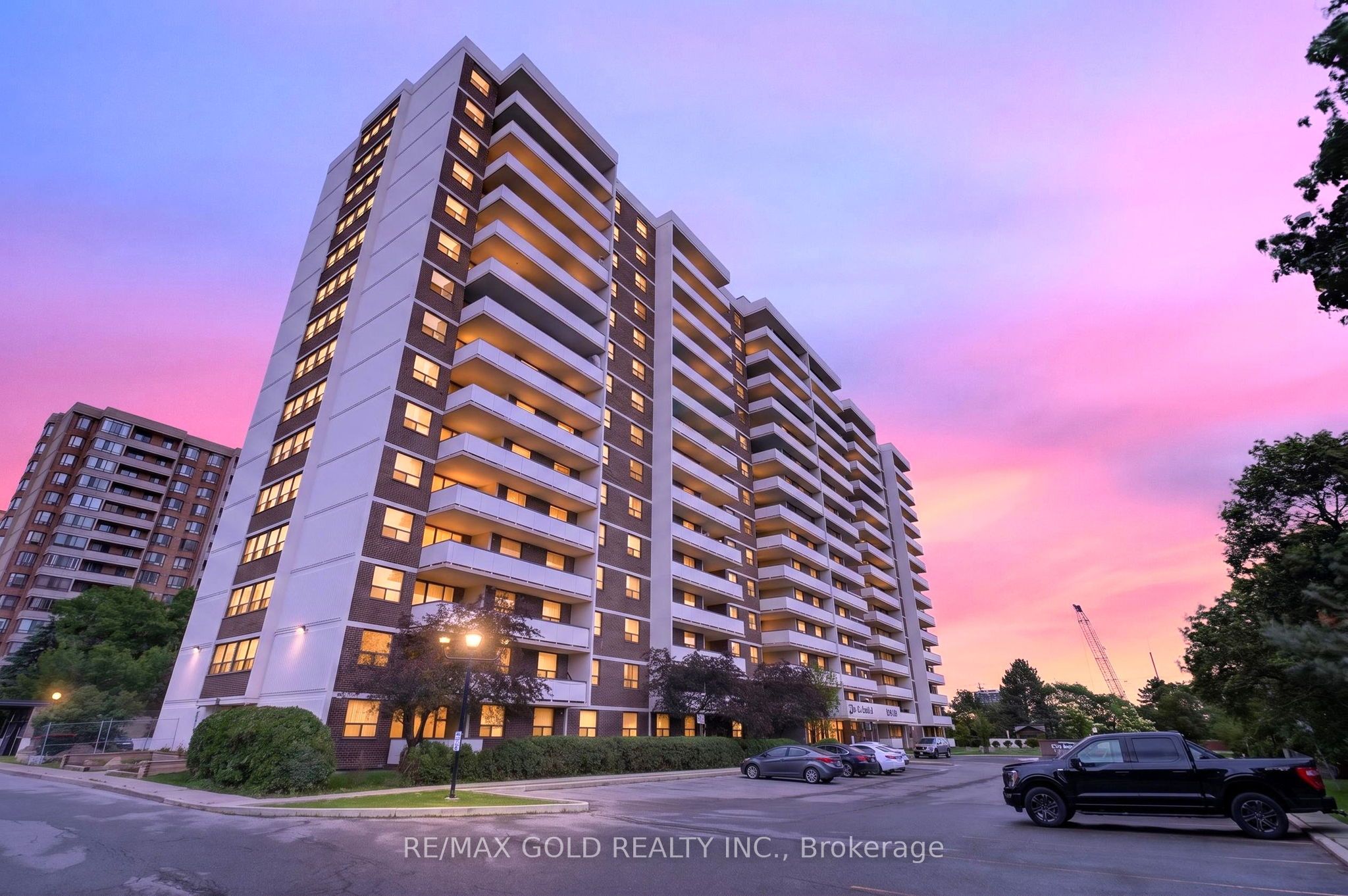 3 Lisa Street 1109, Brampton, ON L6T 4A2 photo 2