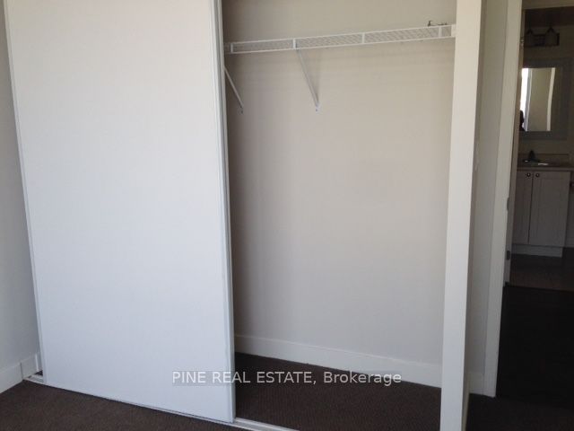 812 Lansdowne Avenue 1212, Toronto, ON M6H 4K5 photo 5