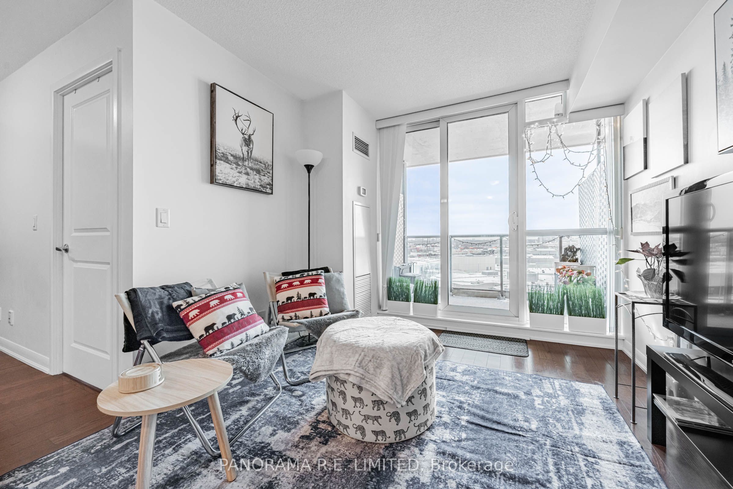 215 Sherway Gardens Road 1208, Toronto, ON M9C 0A4 photo 2