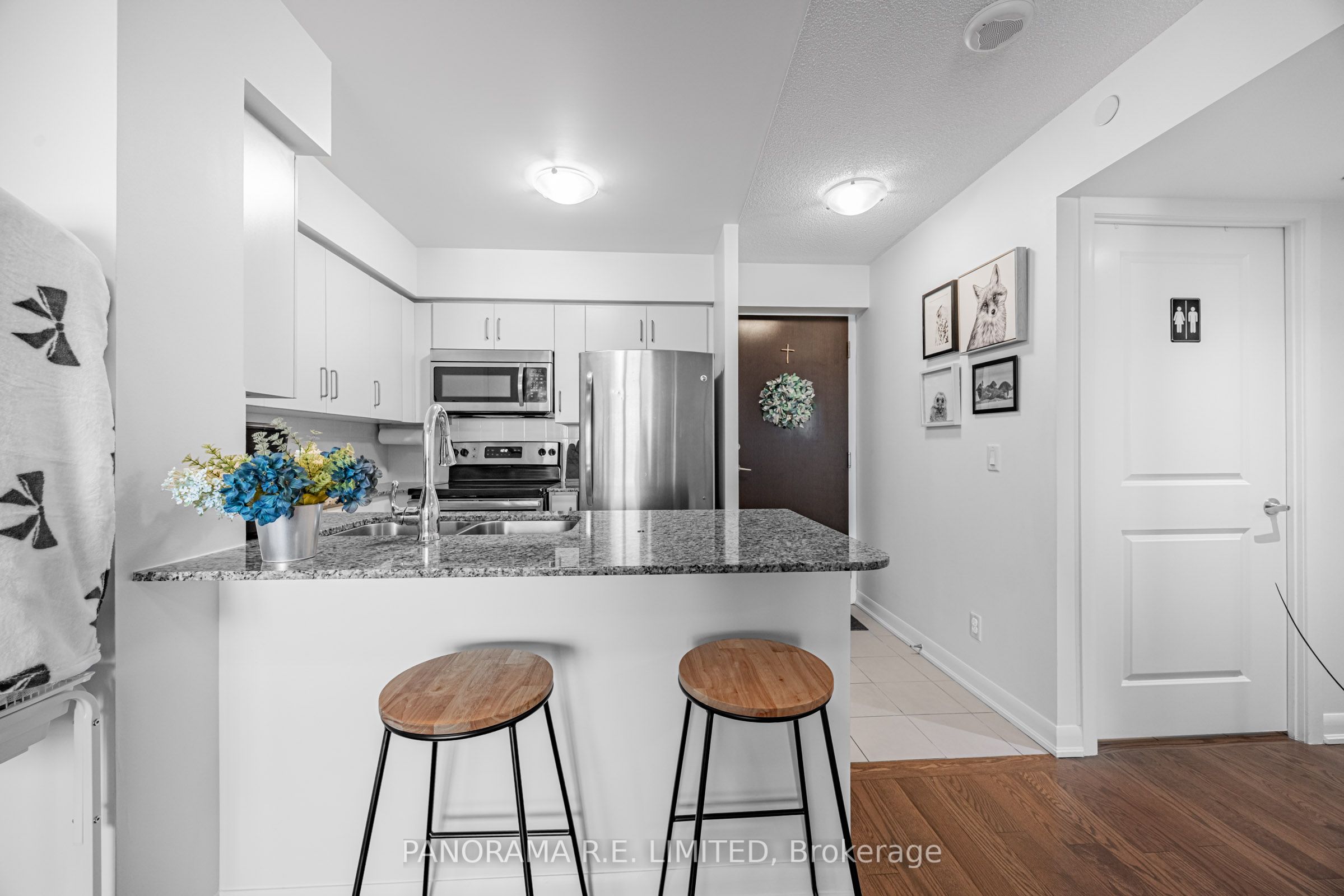 215 Sherway Gardens Road 1208, Toronto, ON M9C 0A4 photo 5