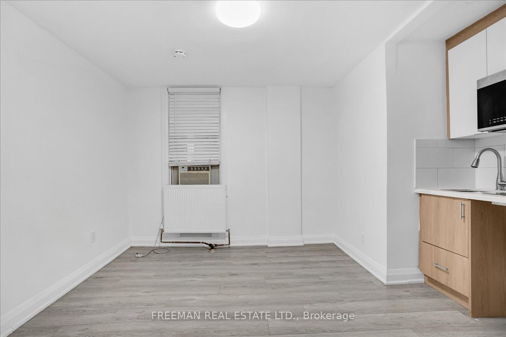 15 Thorburn Avenue 104, Toronto, ON M6K 1C4 photo 5