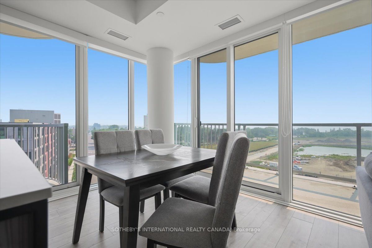 220 Missinnihe Way 705, Mississauga, ON L5H 0A9 photo 5