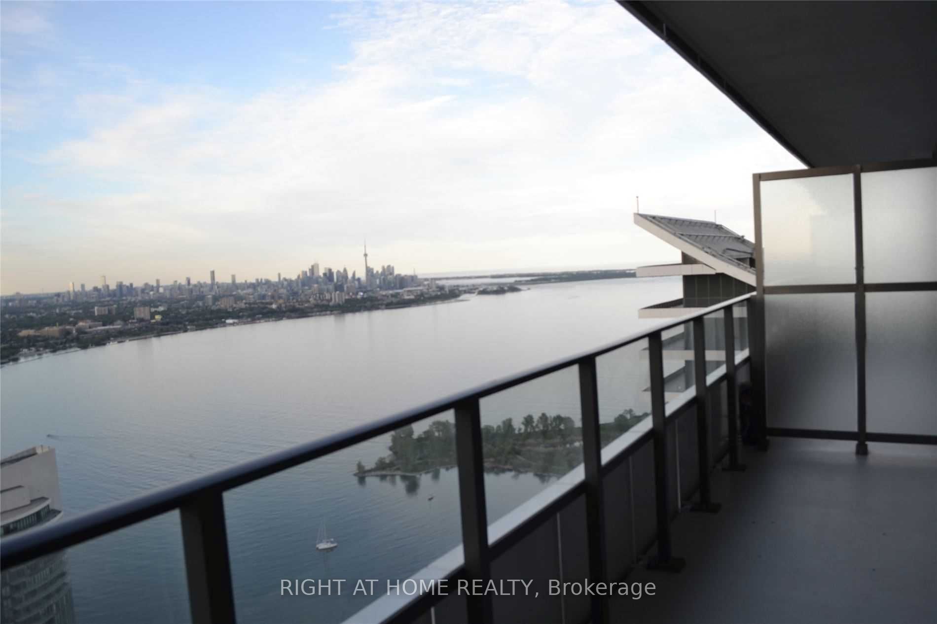 30 Shore Breeze Dr Drive 5604, Toronto, ON M8V 0J1 photo 3