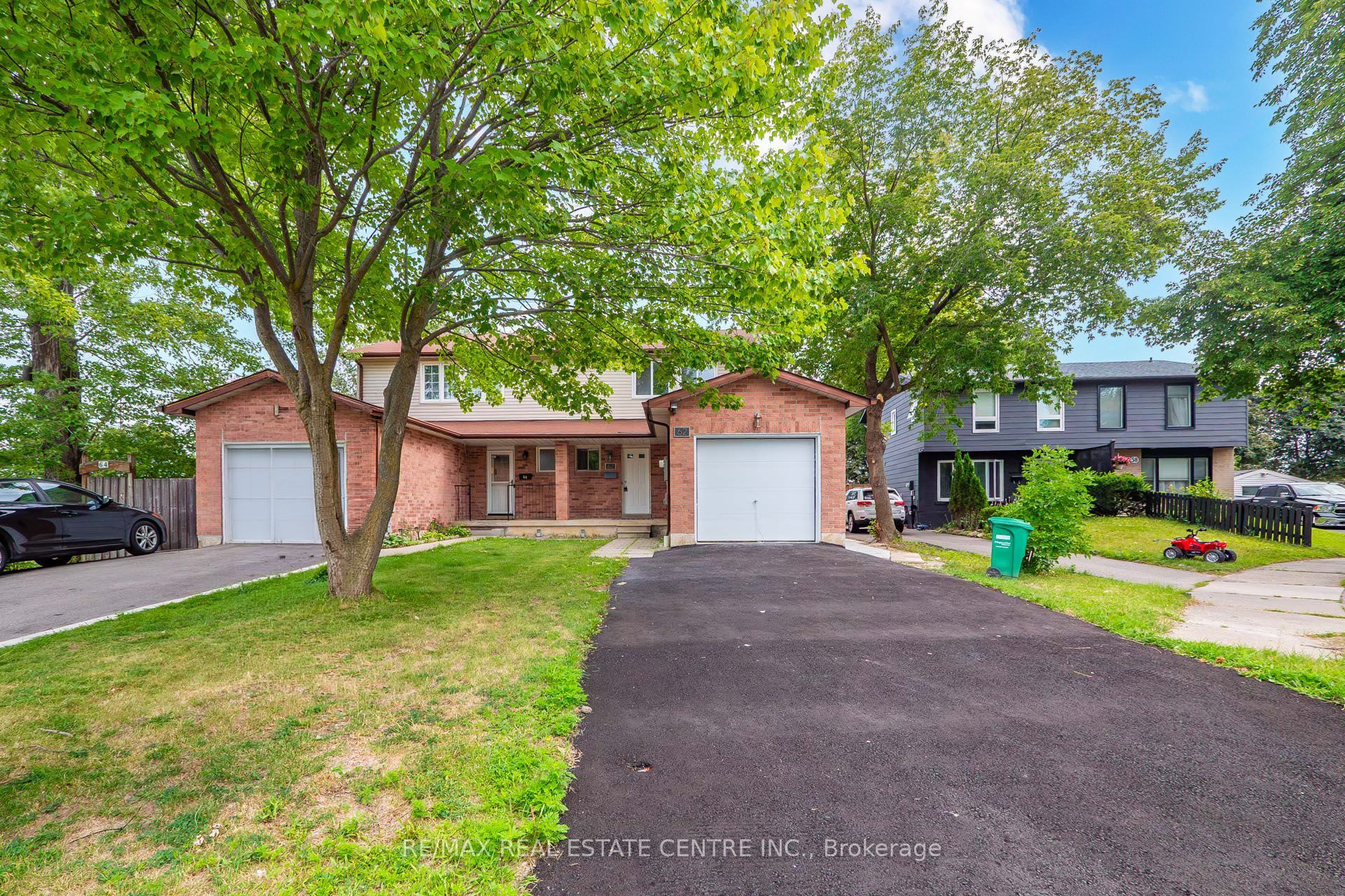 62 Bramhall Circle, Brampton, ON L6V 2G4 photo 2
