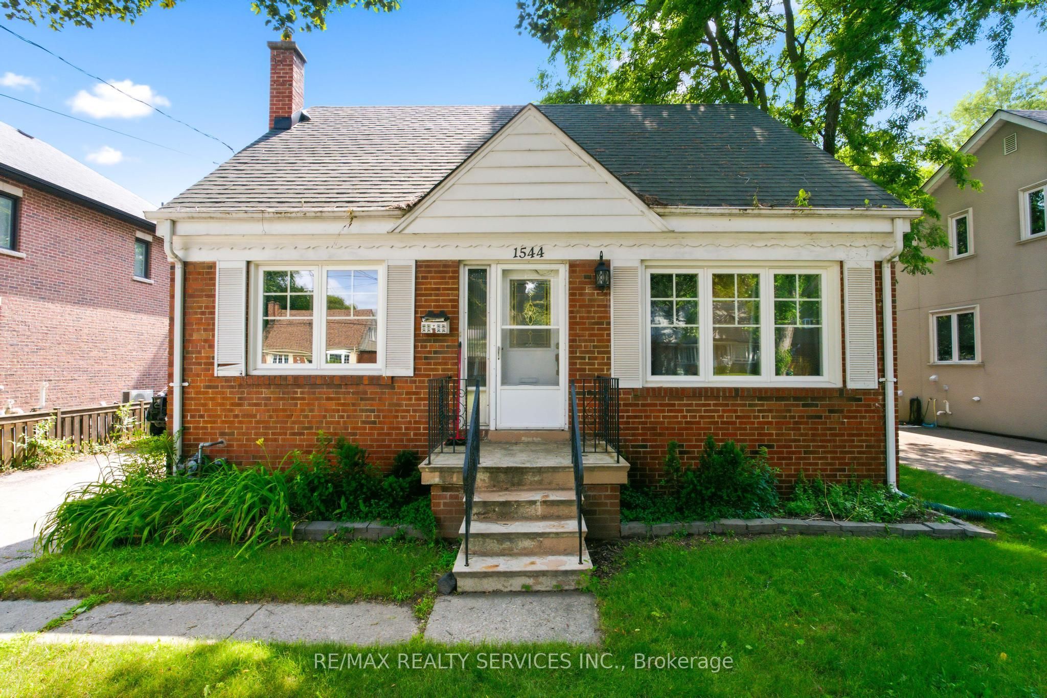 1544 Alexandra Boulevard, Mississauga, ON L5E 2B6