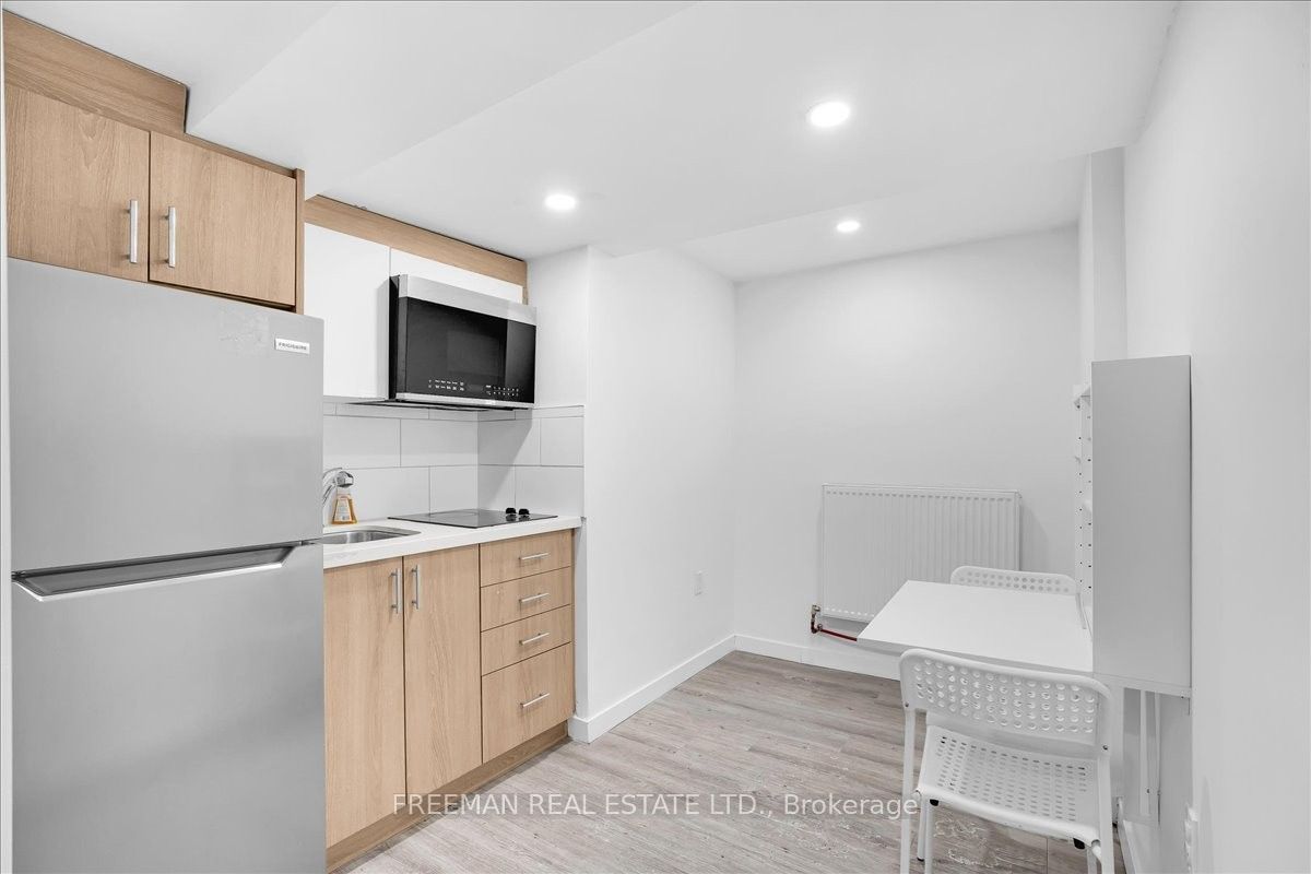15 Thorburn Avenue B03, Toronto, ON M6K 1C4 photo 3