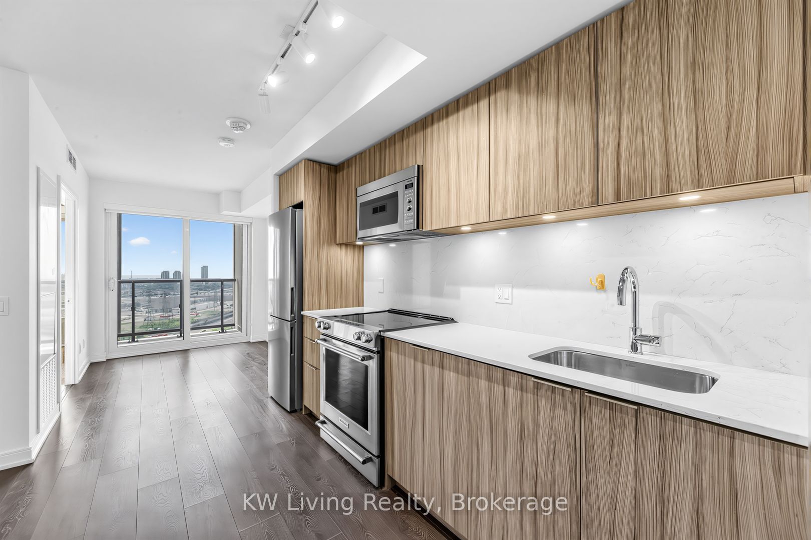 30 Samuel Wood Way 2009, Toronto, ON M9B 0C9 photo 4