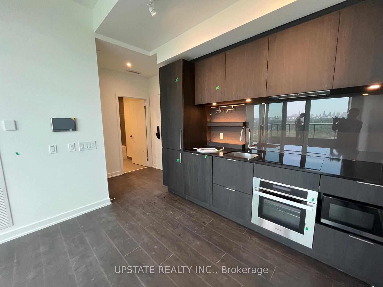 28 Ann Street 2008, Mississauga, ON L5G 3G1 photo 4