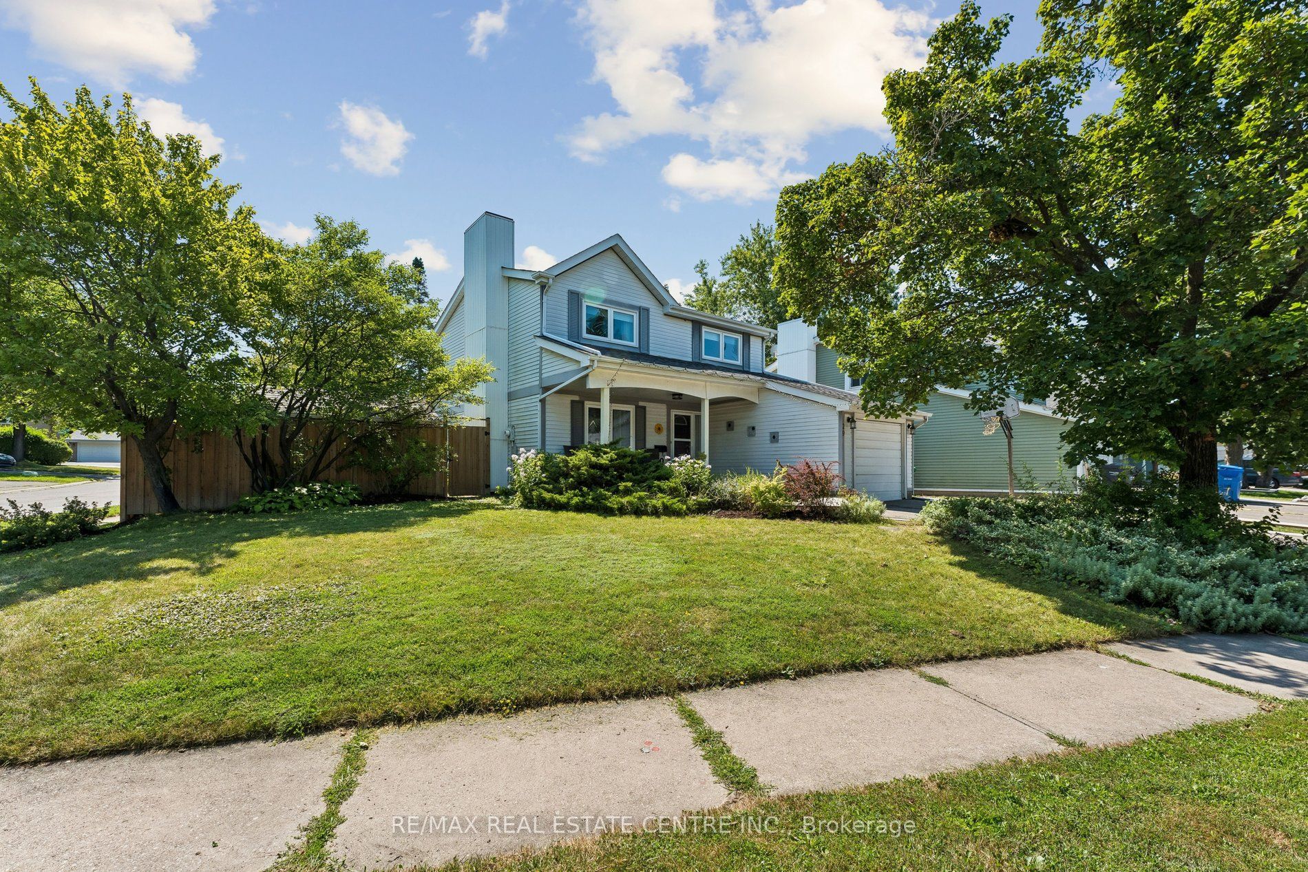 29 Blueridge Square, Brampton, ON L6Z 1A2