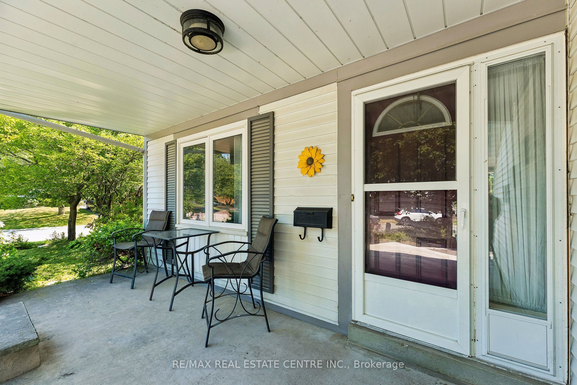29 Blueridge Square, Brampton, ON L6Z 1A2 photo 4