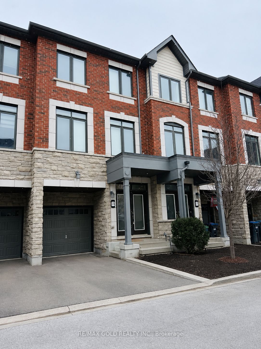 354 Ladycroft Terrace, Mississauga, ON L5A 0A7