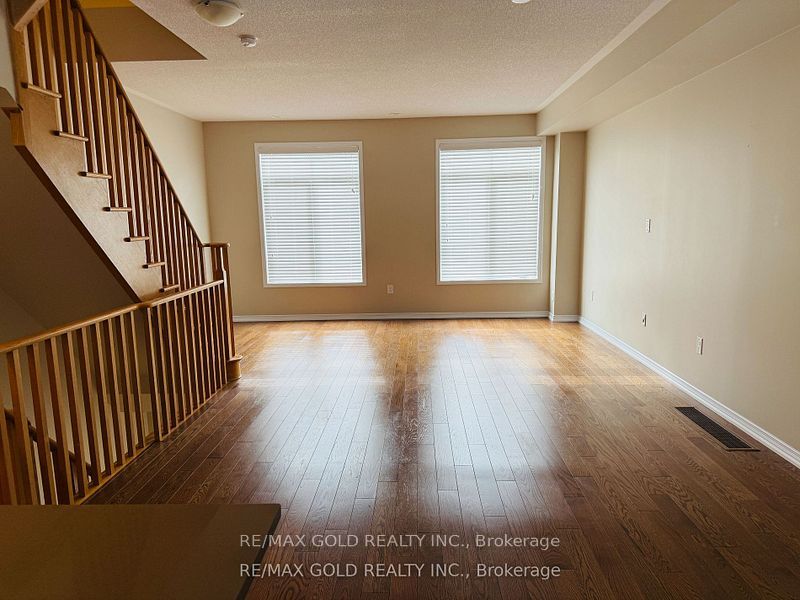 354 Ladycroft Terrace, Mississauga, ON L5A 0A7 photo 4