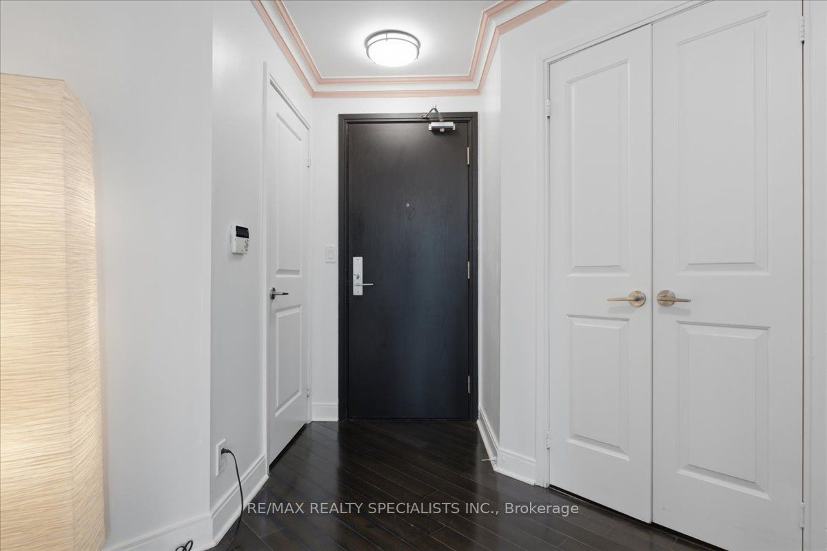70 Absolute Avenue 1503, Mississauga, ON L4Z 0A4 photo 3