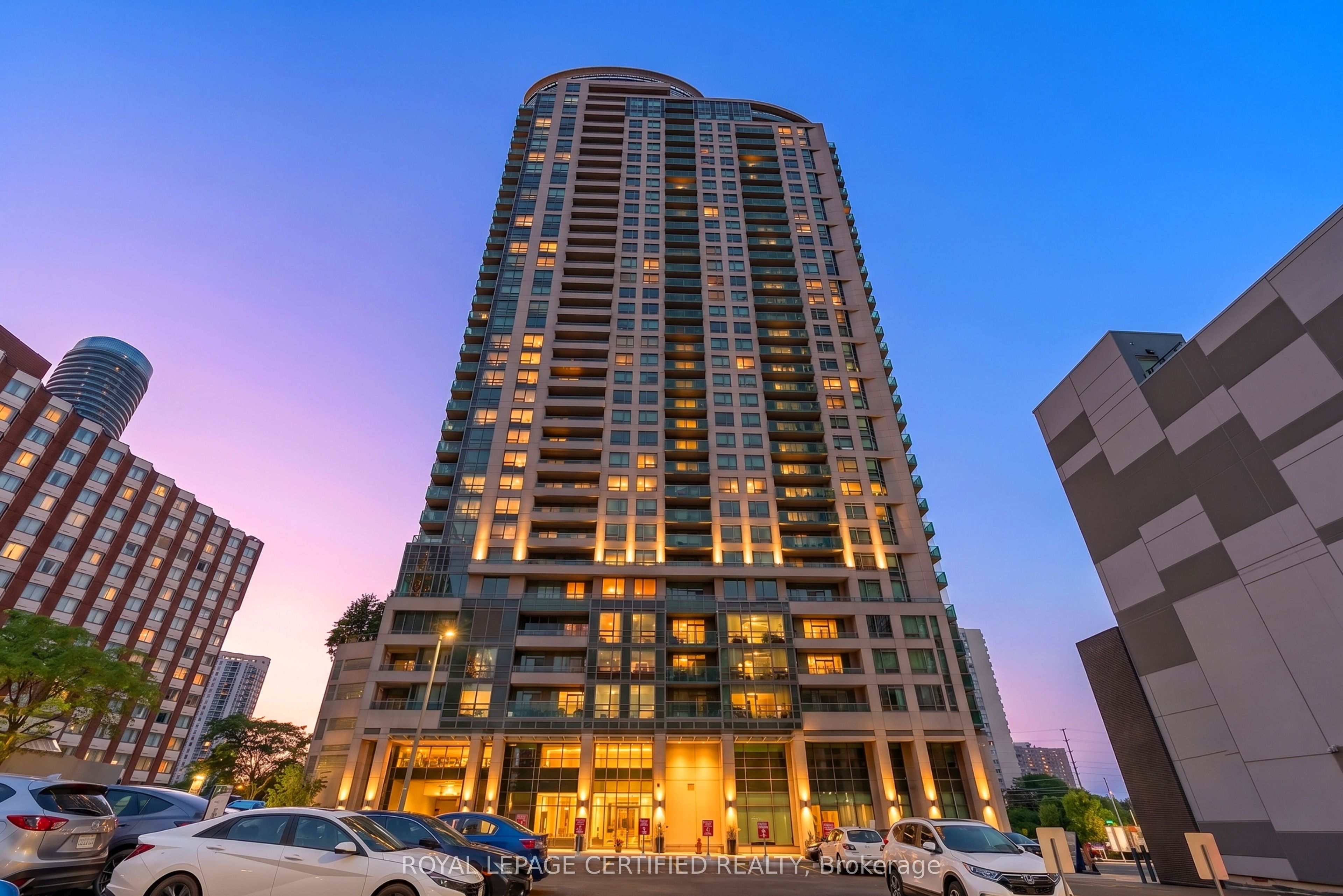 208 Enfield Place 3301, Mississauga, ON L5B 0G8 photo 3