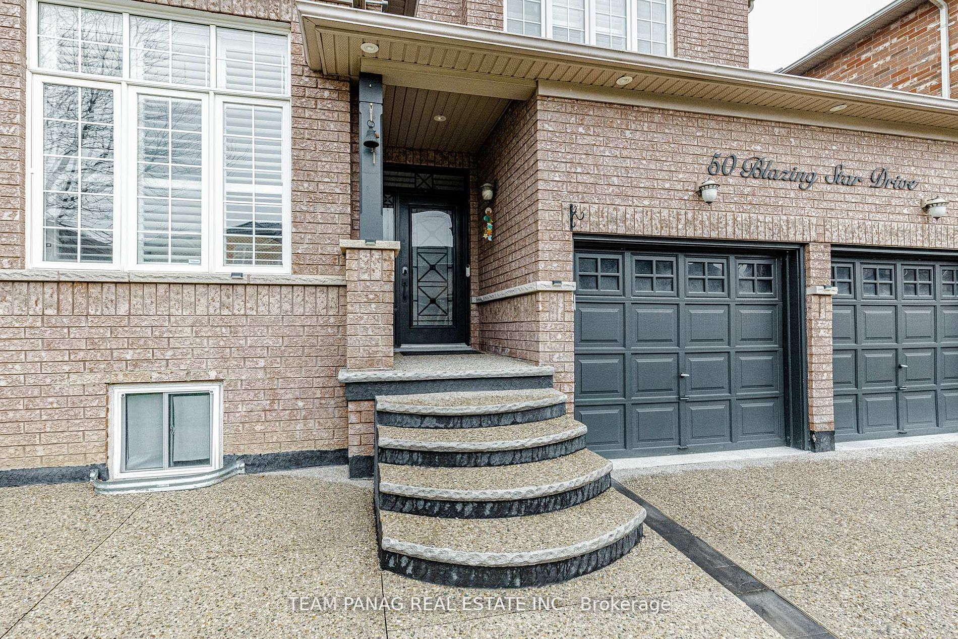 50 Blazing Star Drive, Brampton, ON L6R 3E7 photo 4