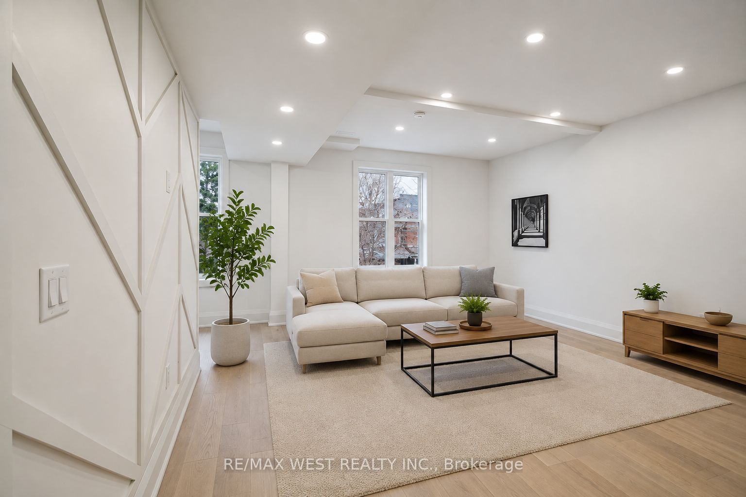 202 Perth Avenue Upper, Toronto, ON M6P 3X8 photo 3