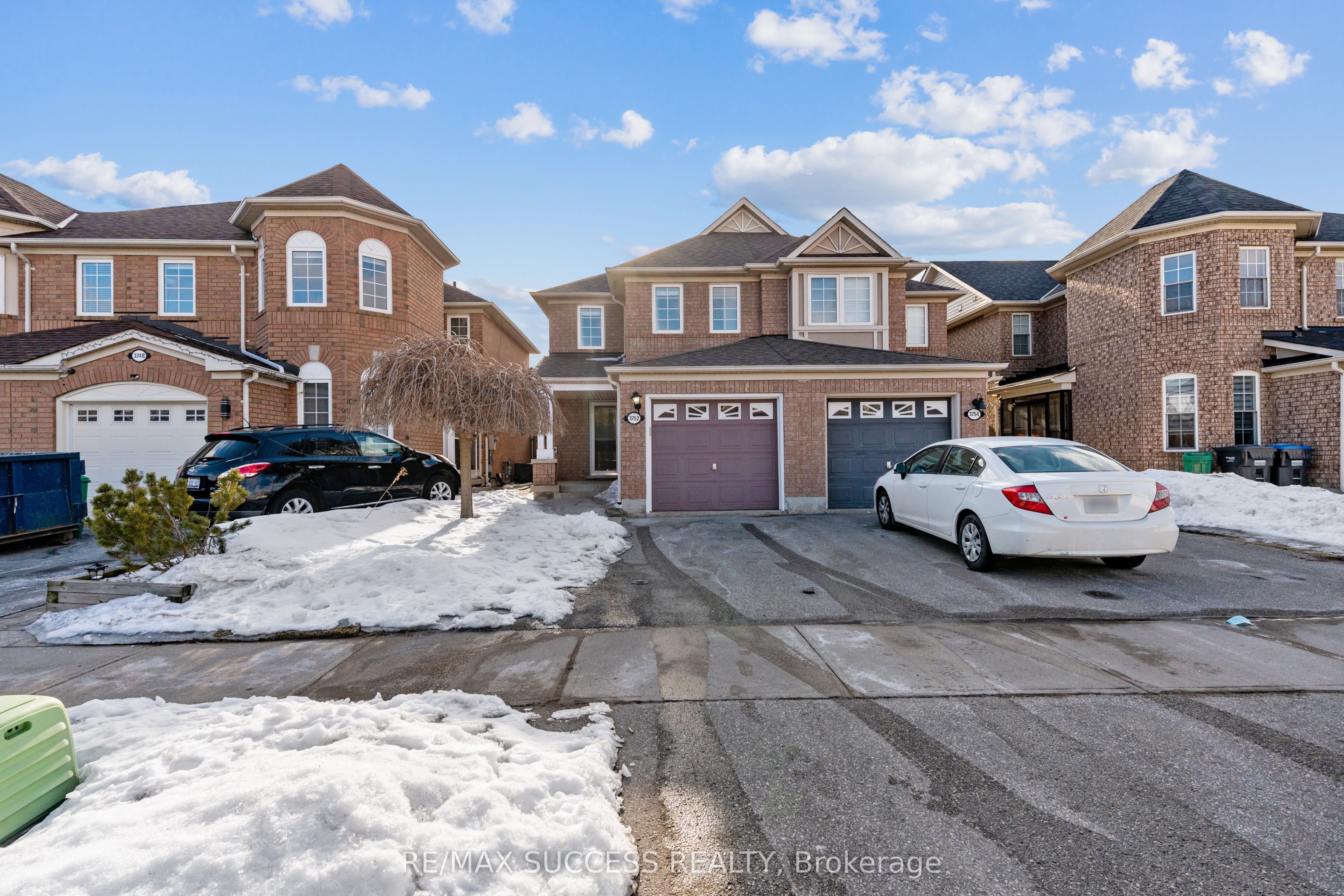 3752 Milkwood Crescent, Mississauga, ON L5N 8H3 photo 2