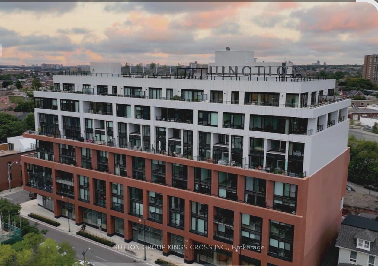 2720 Dundas Street W 215, Toronto, ON M6P 1Y2