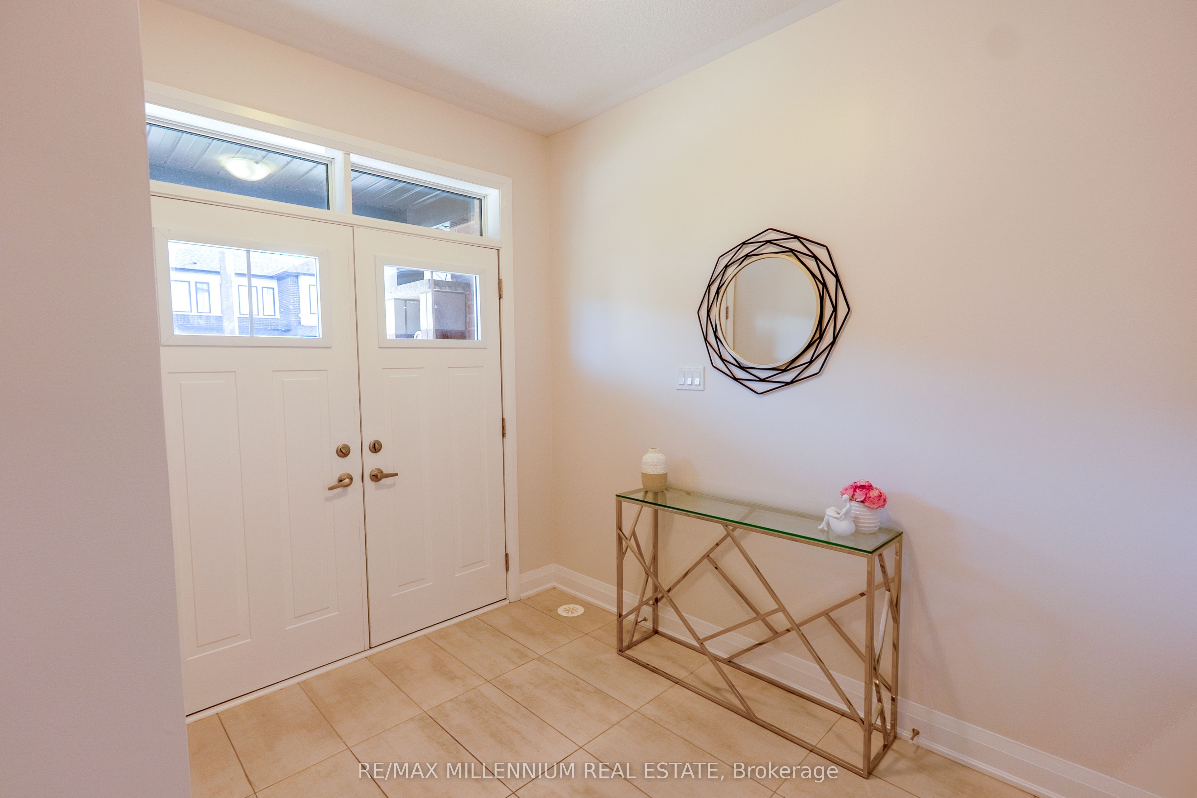 25 Lipscott Drive, Caledon, ON L7C 4J7 photo 4